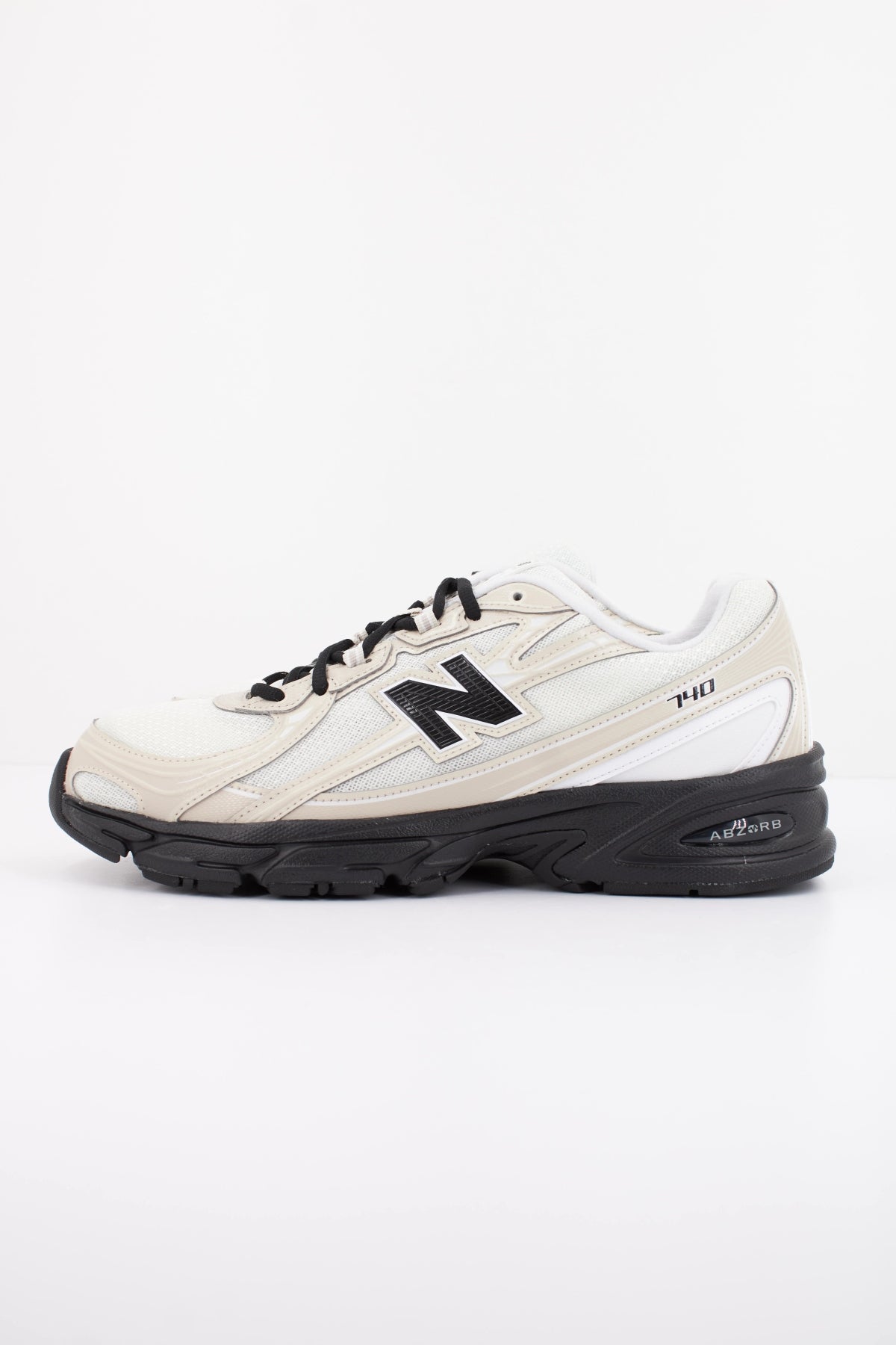 NEW BALANCE U740 en color BEIS (1)