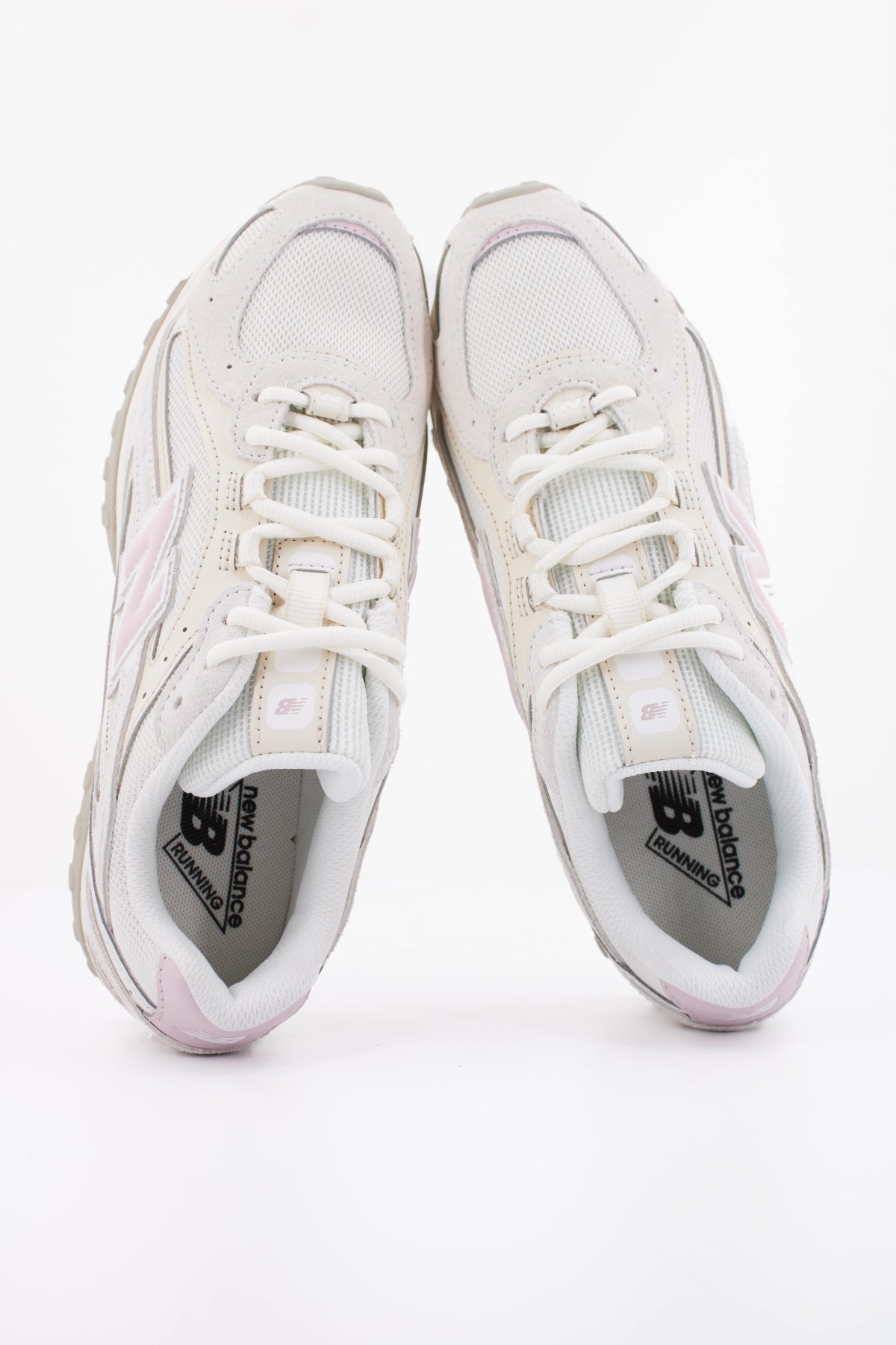 NEW BALANCE U204L5 en color BLANCO (3)