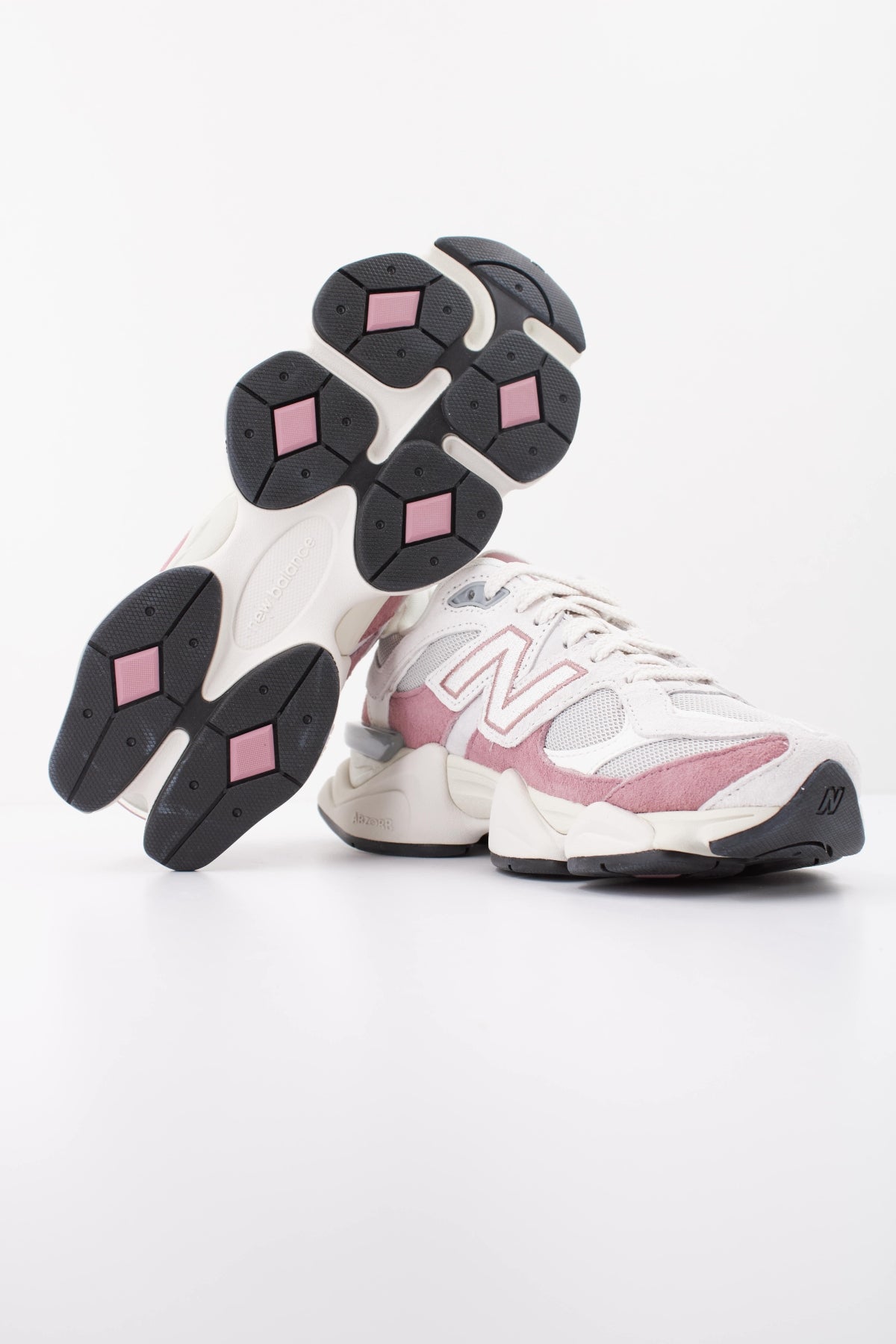 NEW BALANCE U9060 en color ROSA (5)