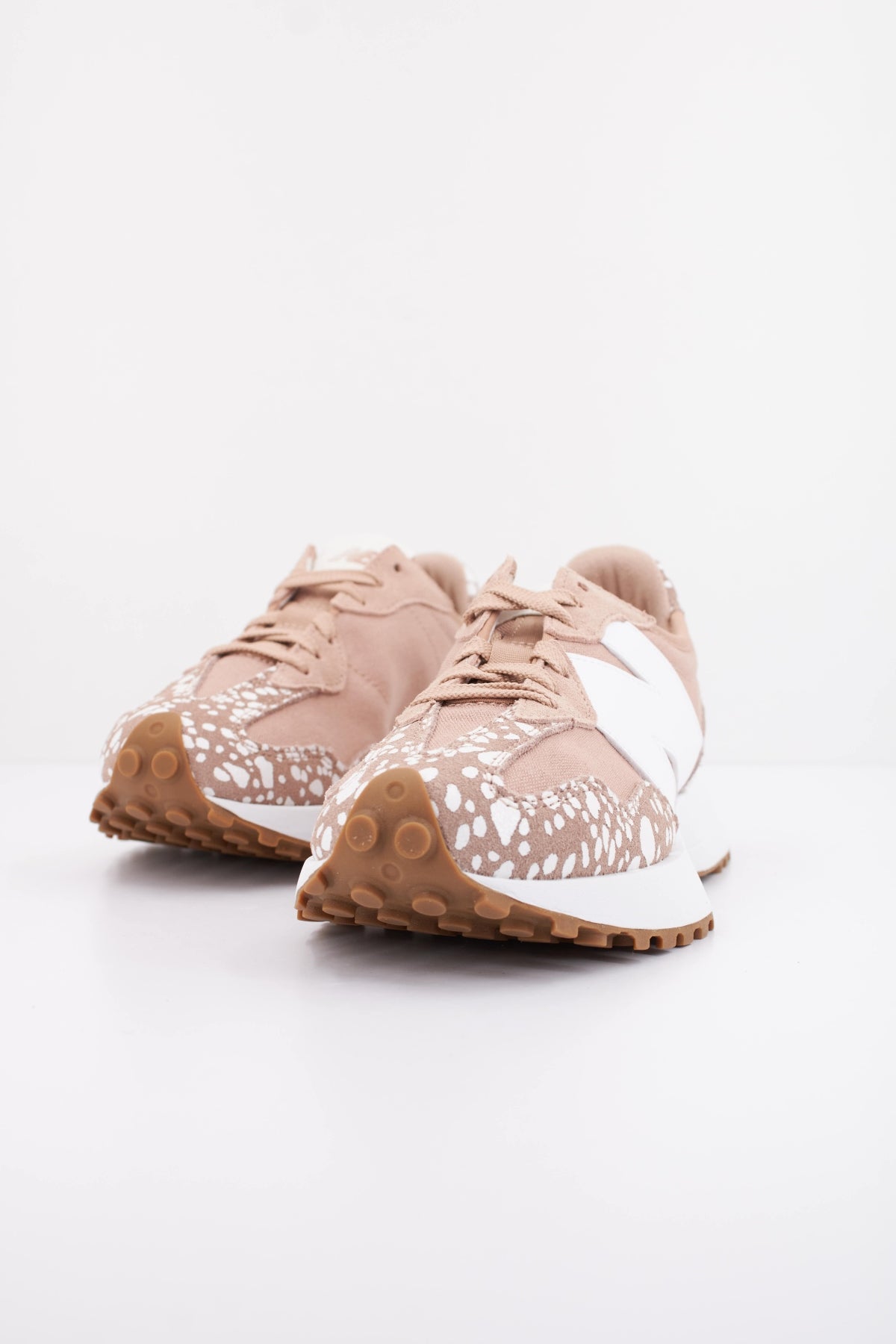 NEW BALANCE W327 en color ROSA (2)