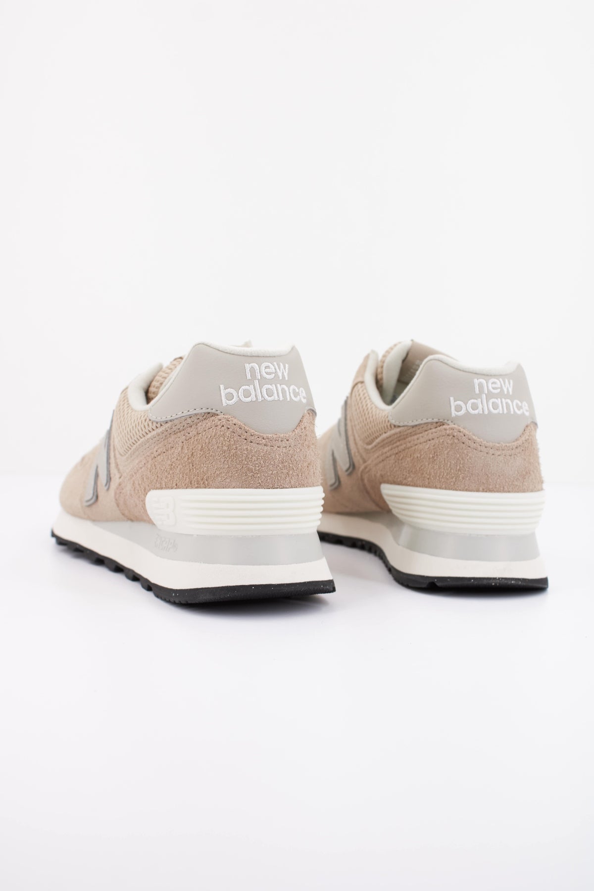 NEW BALANCE W574 en color MARRON CLARO (4)
