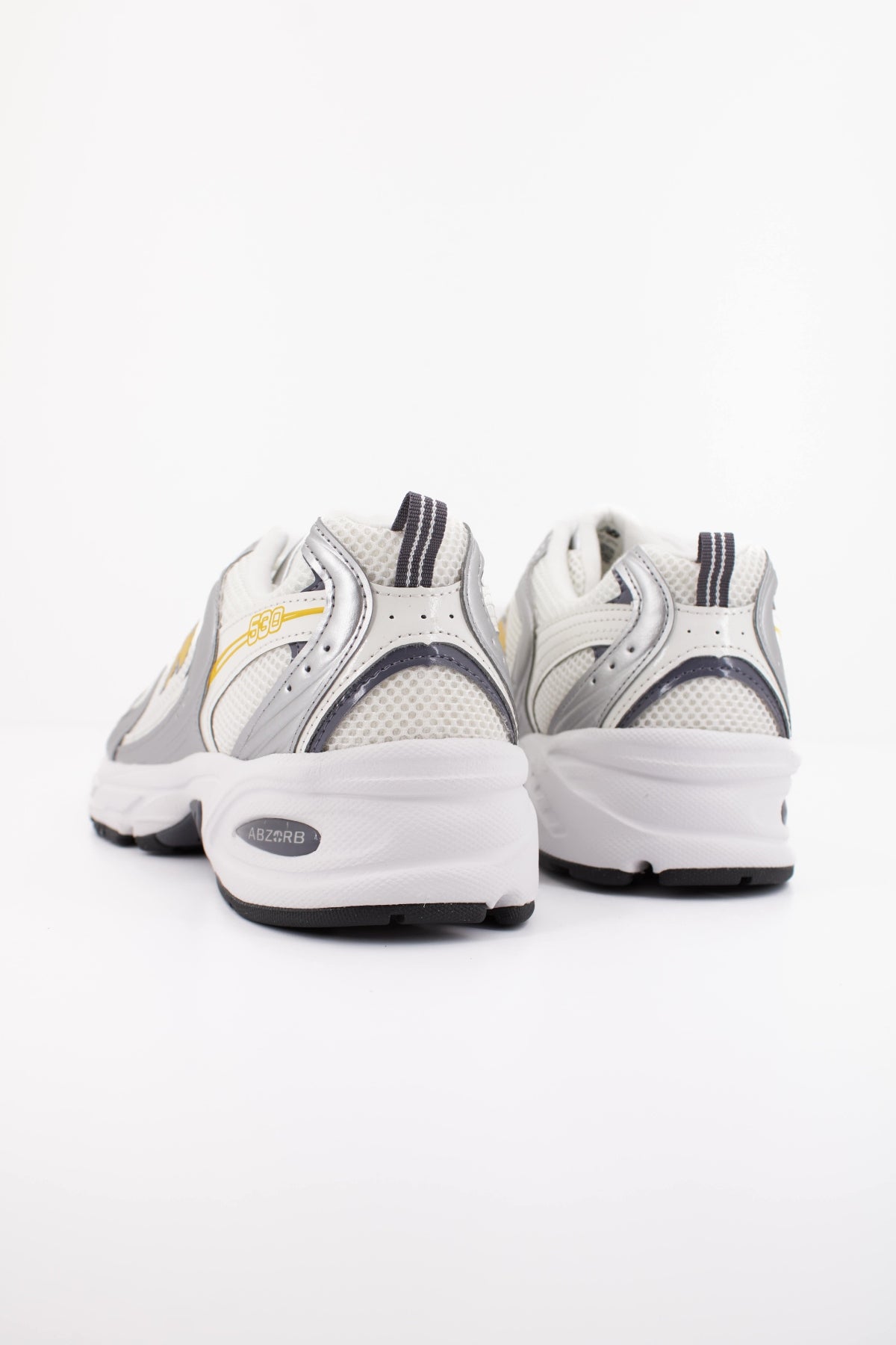 NEW BALANCE 530 U530153 en color BLANCO (4)