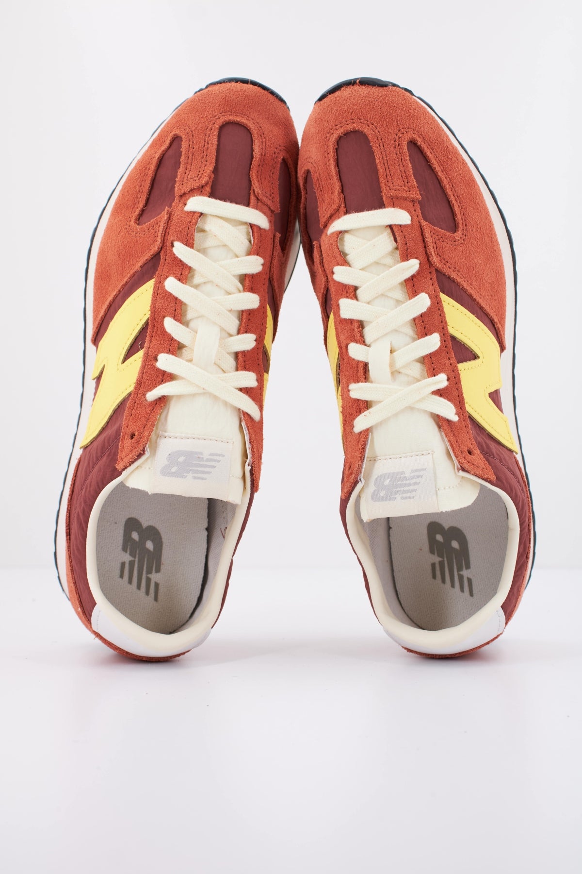 NEW BALANCE U471 en color ROJO (3)