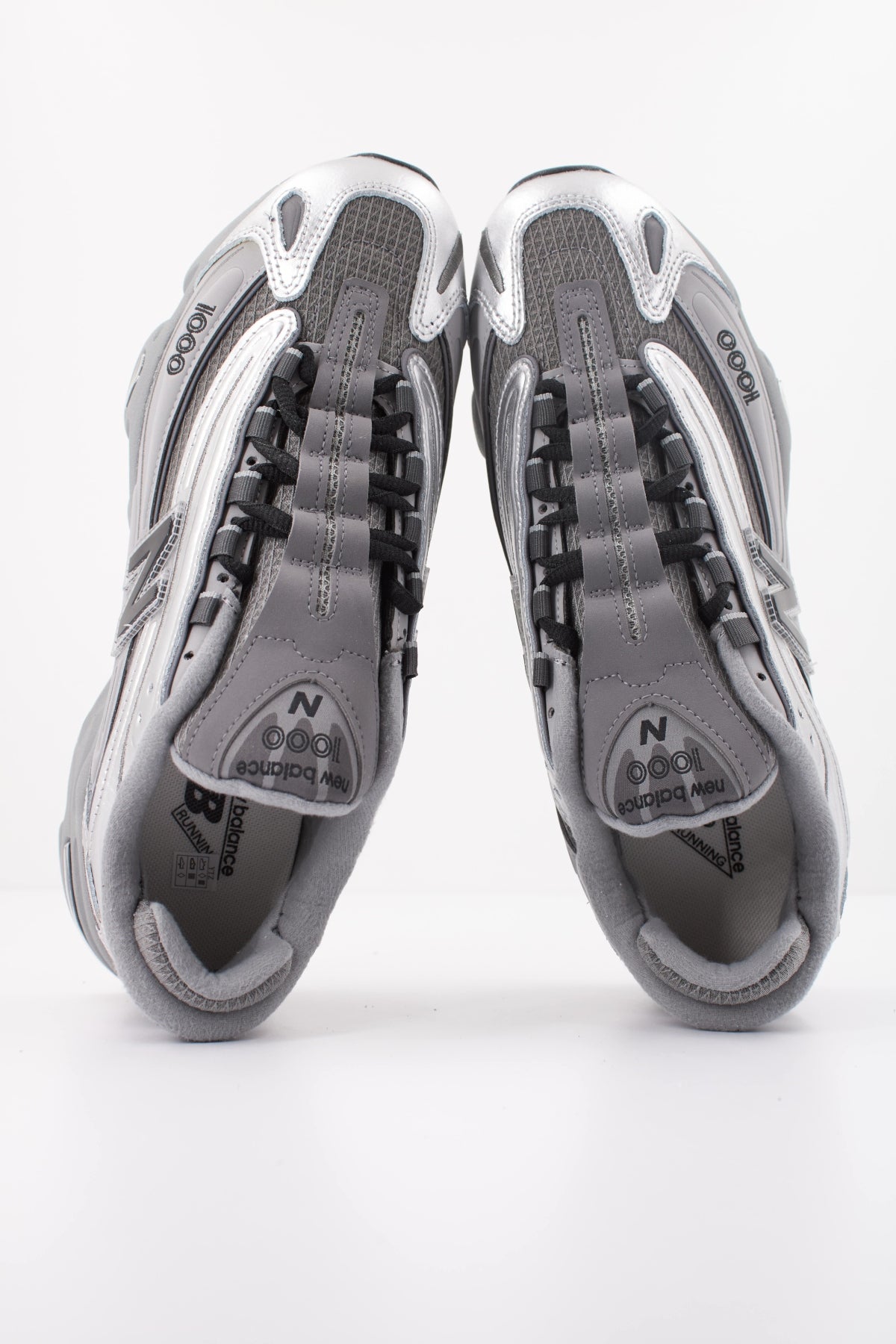 NEW BALANCE U10007 en color GRIS (3)