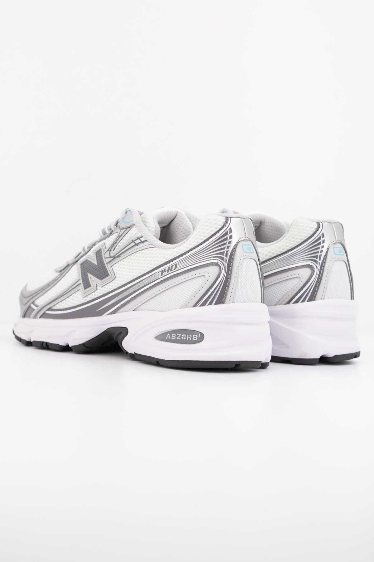 NEW BALANCE U740 en color GRIS (4)