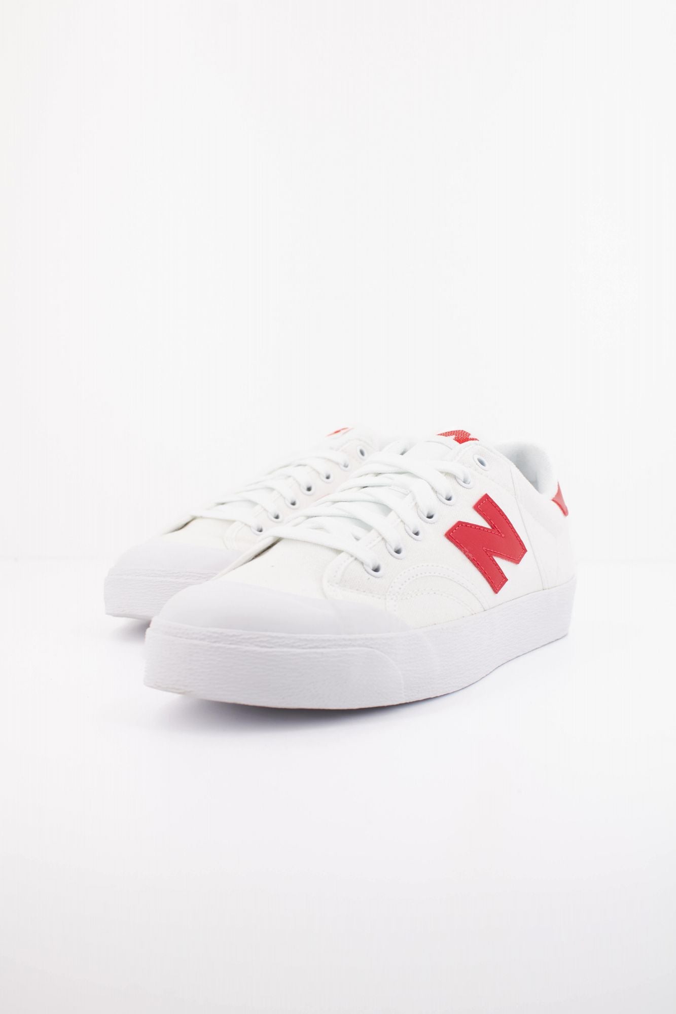 NEW BALANCE BB100 CRD en color BLANCO (2)