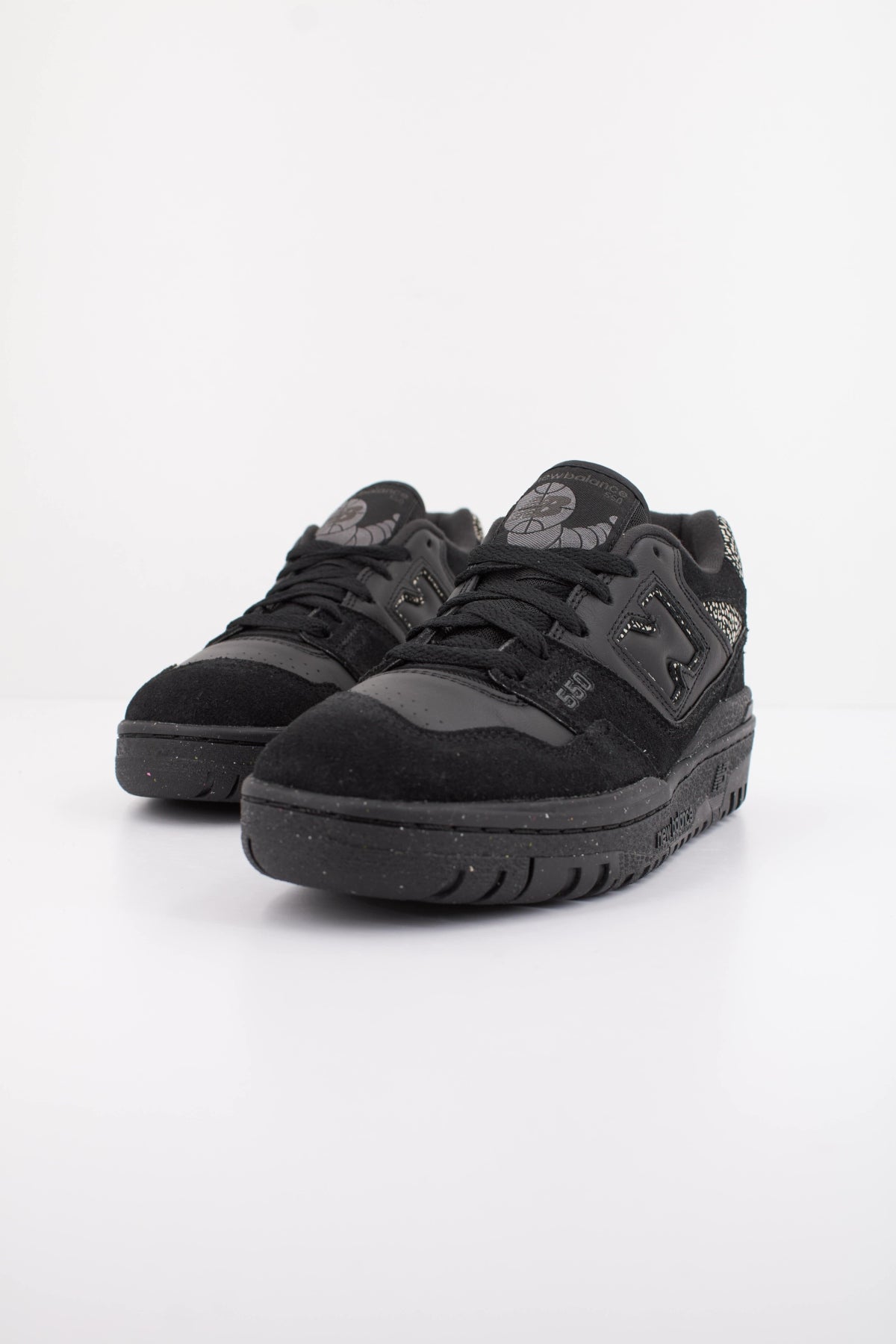 NEW BALANCE BBW550 en color NEGRO (2)