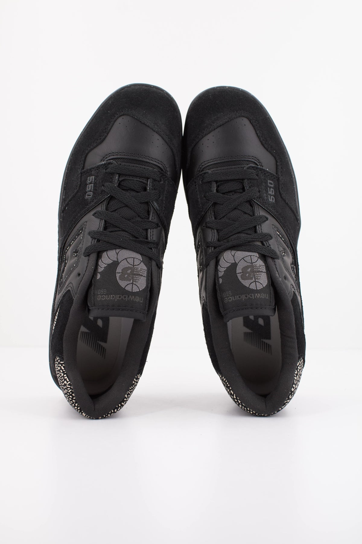 NEW BALANCE BBW550 en color NEGRO (3)