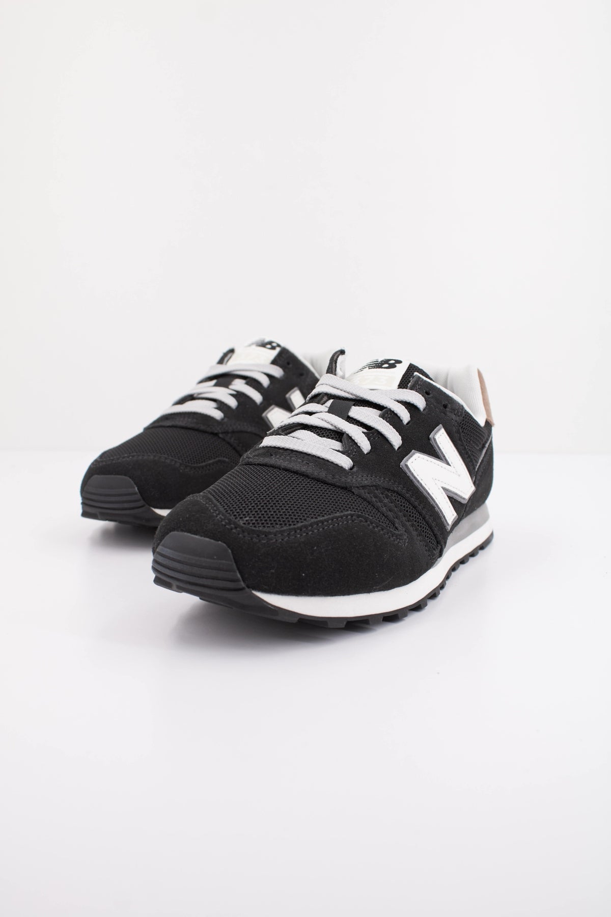 NEW BALANCE ML373 XB2 en color NEGRO (2)