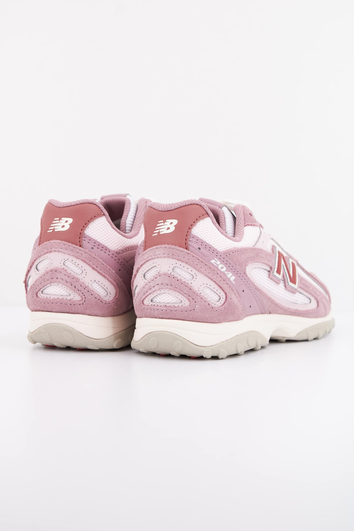 NEW BALANCE U204L en color ROSA (4)