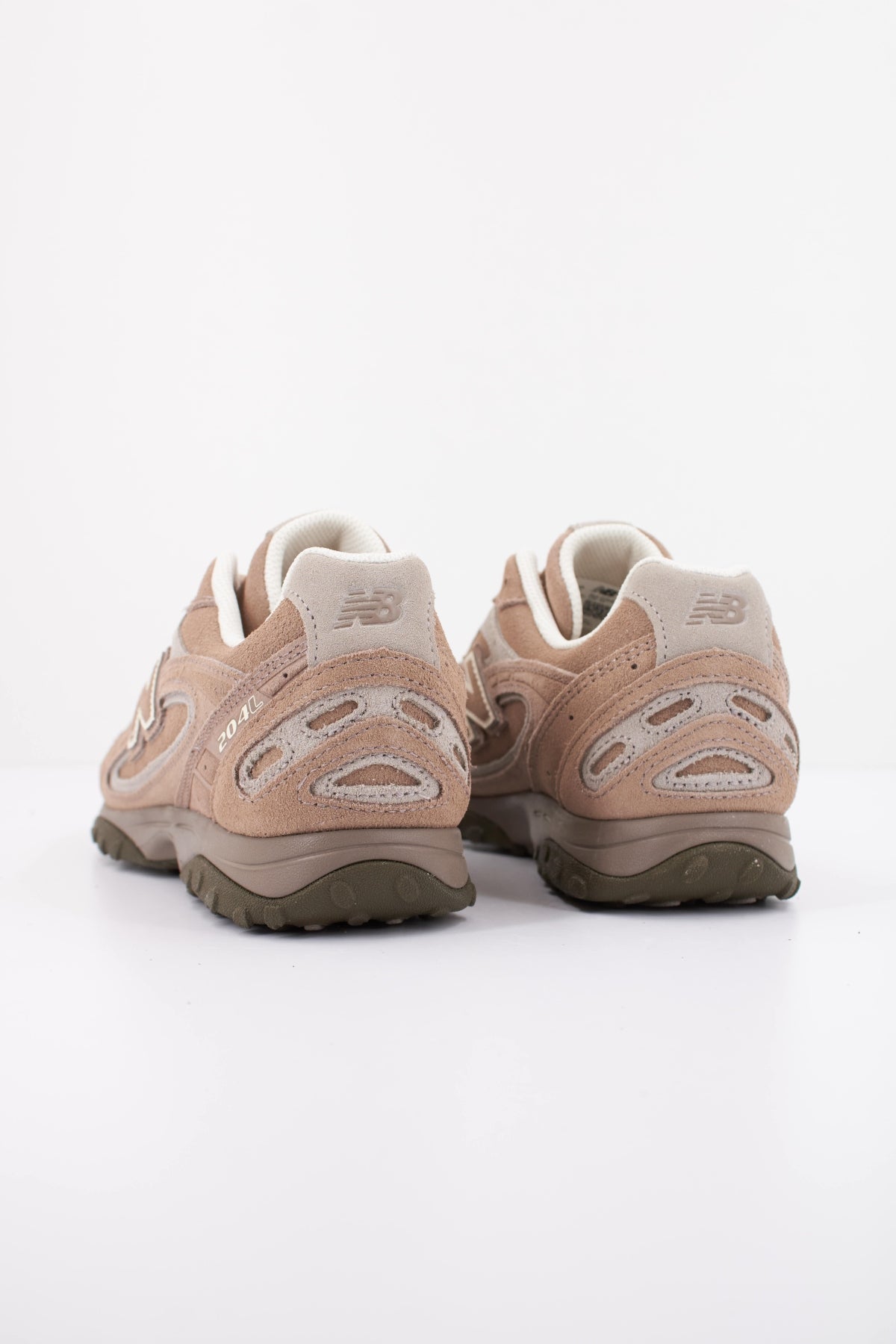 NEW BALANCE U204L en color MARRON (4)