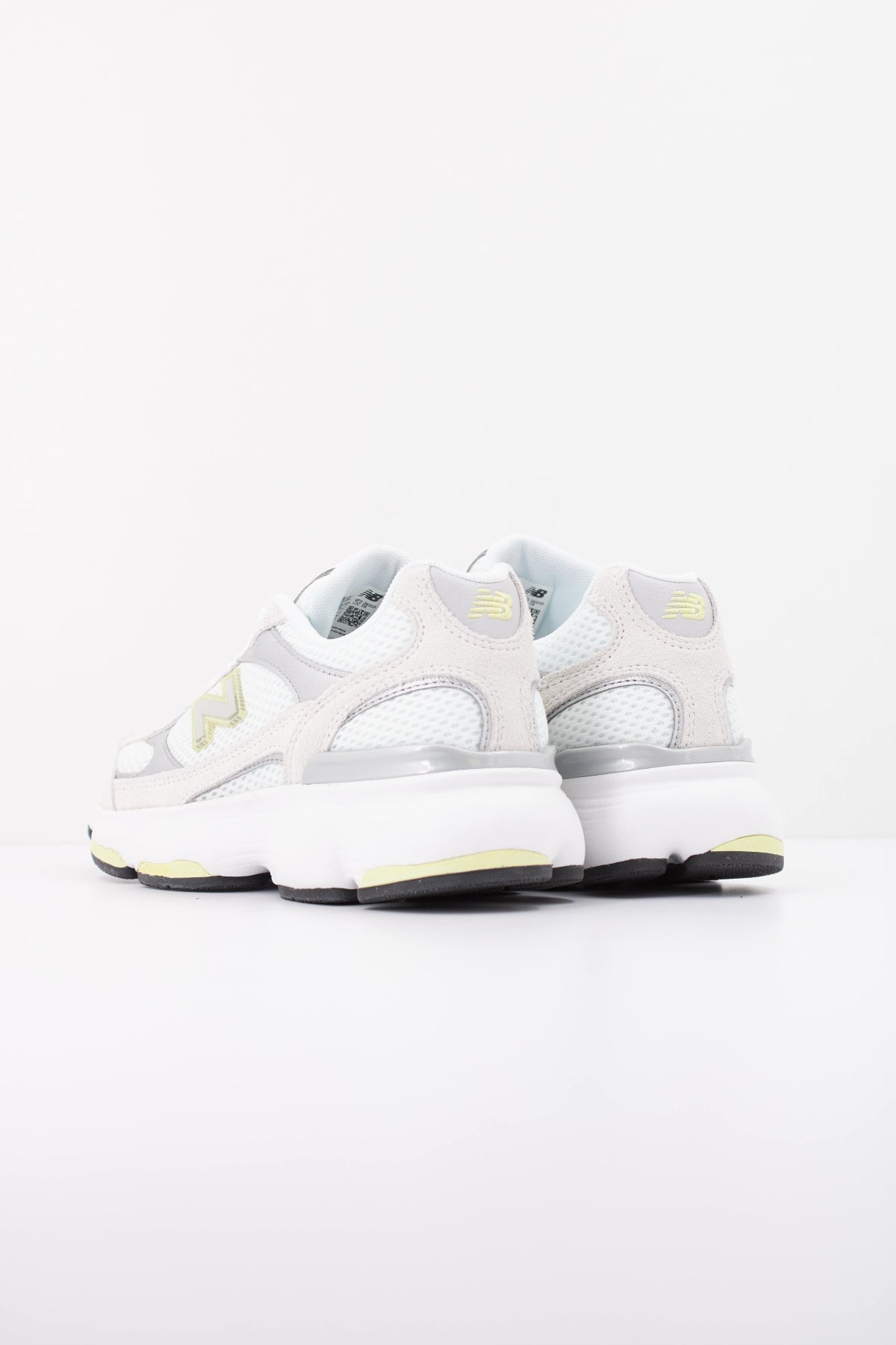 NEW BALANCE W603 9DJ DEPORTIVO en color BEIS (4)