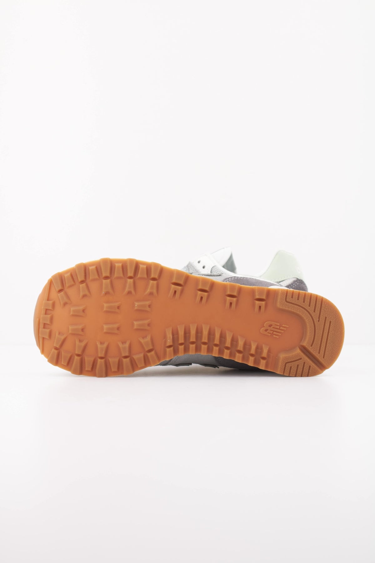 NEW BALANCE W574 VY DEPORTIVO en color GRIS (5)