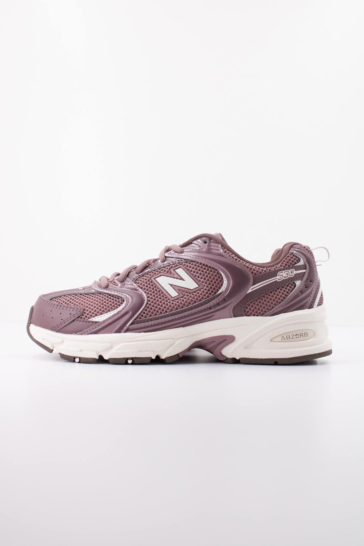 NEW BALANCE 530 U530COA en color VIOLETA (1)
