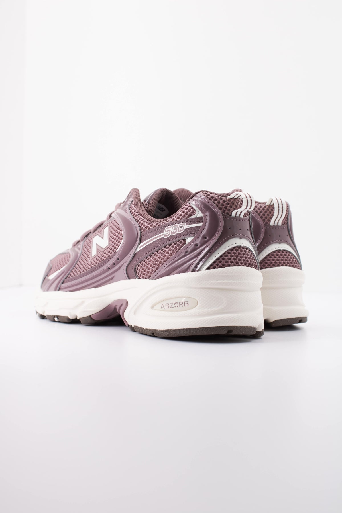 NEW BALANCE 530 U530COA en color VIOLETA (4)