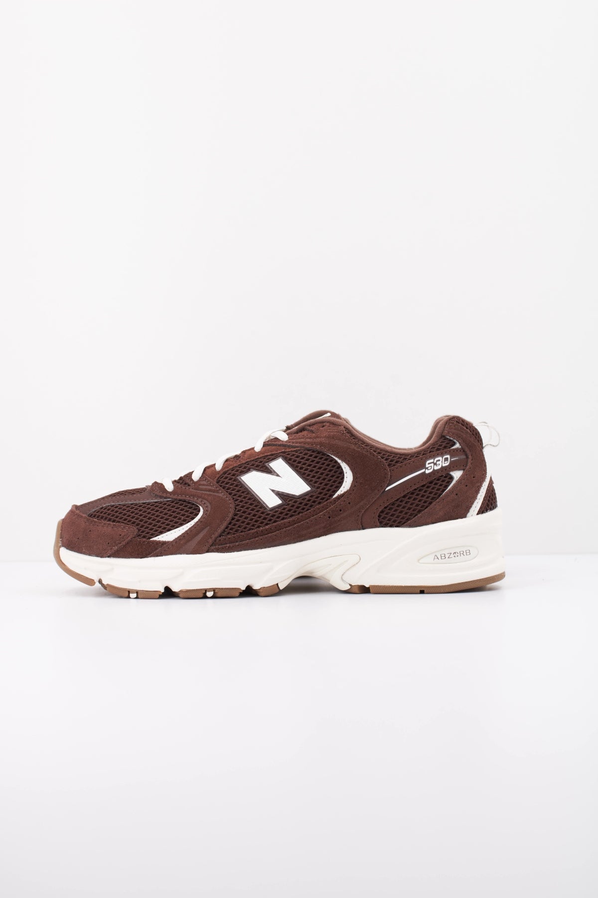 NEW BALANCE U530 SCW DEPORTIVO en color MARRON (1)