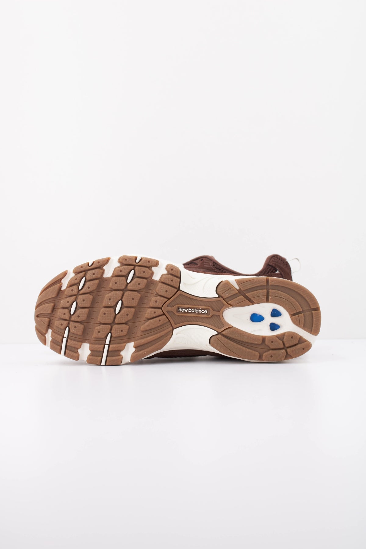 NEW BALANCE U530 SCW DEPORTIVO en color MARRON (5)