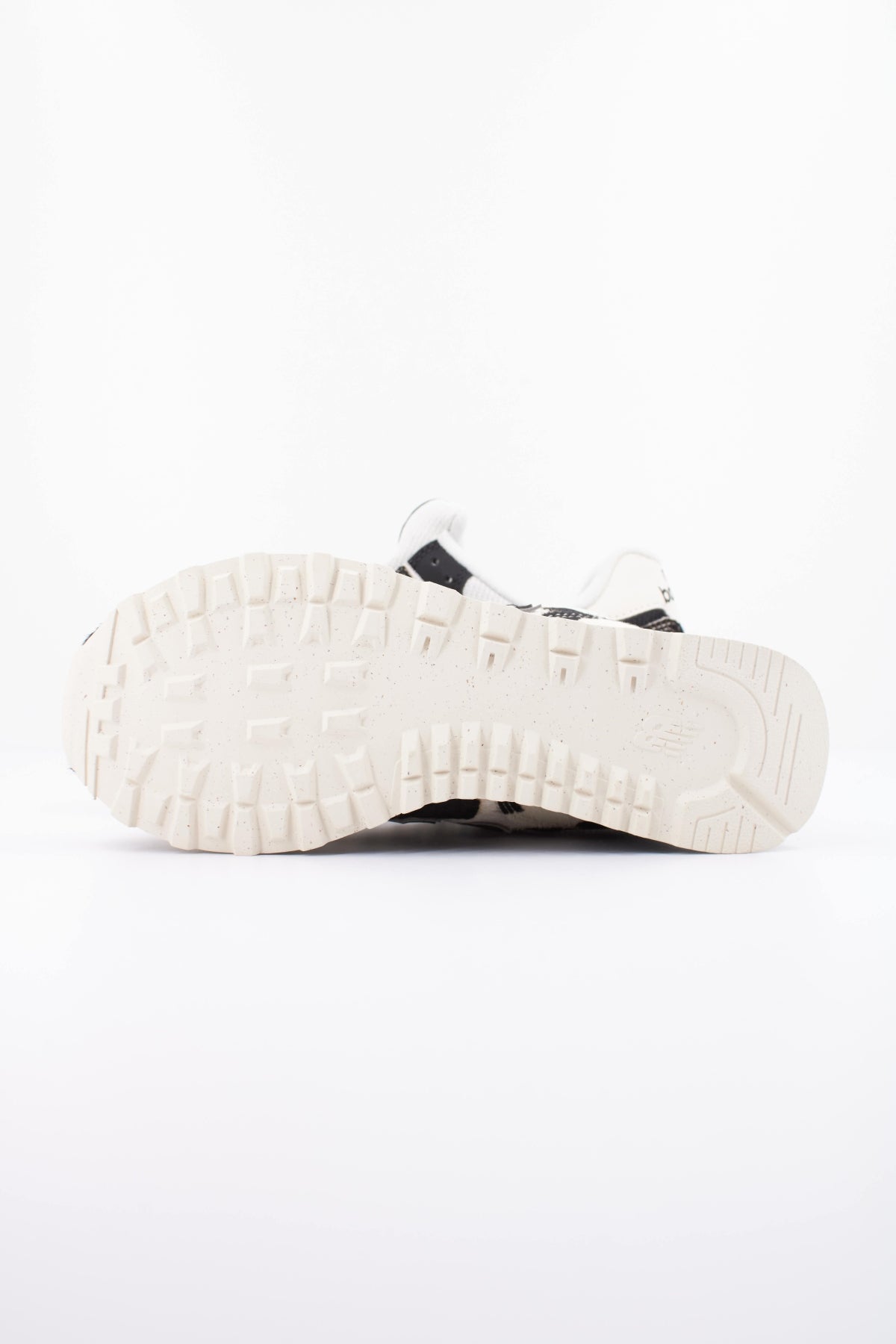 NEW BALANCE W574 PH en color ANIMAL PRINT (5)