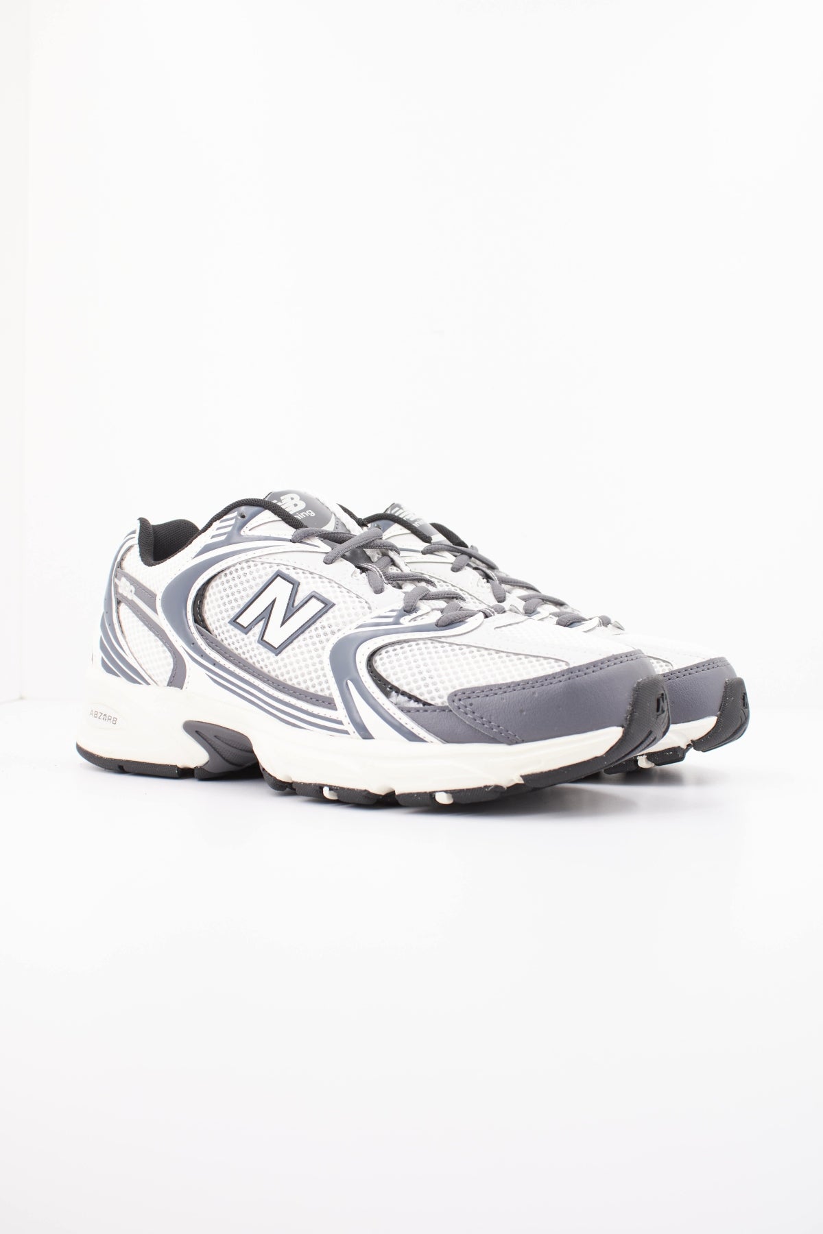 NEW BALANCE U530 COC DEPORTIVO en color BLANCO (2)
