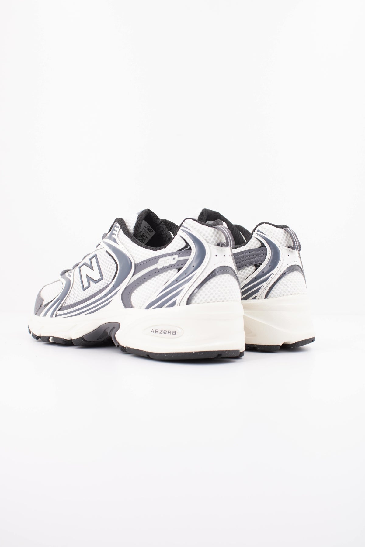 NEW BALANCE U530 COC DEPORTIVO en color BLANCO (4)