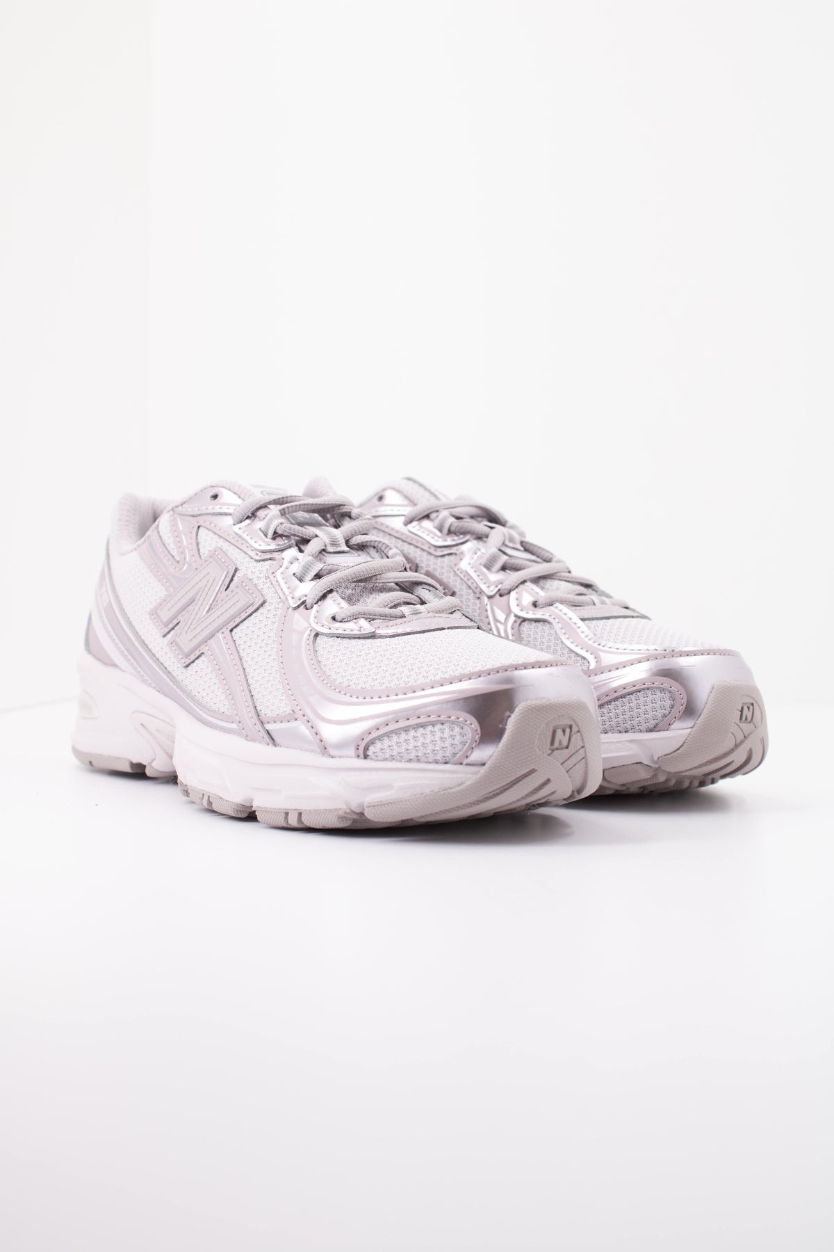 NEW BALANCE U740 638 en color VIOLETA (2)