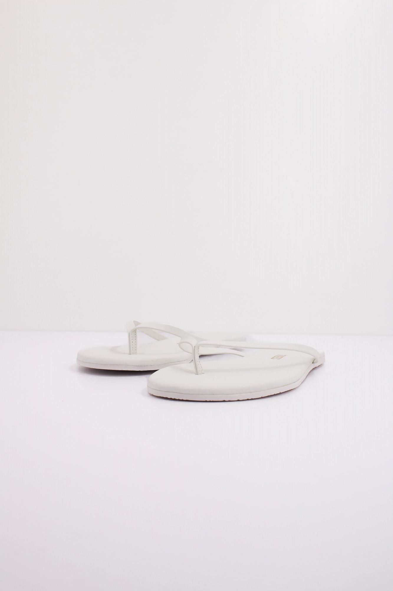 TKEES TKESOLIDS en color BLANCO (2)