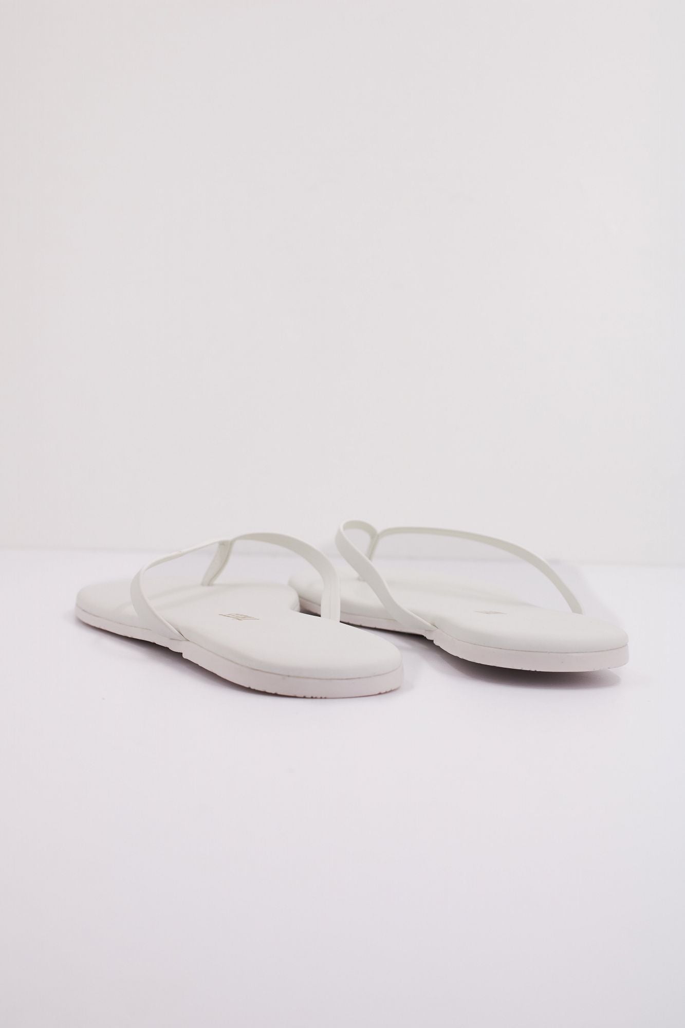 TKEES TKESOLIDS en color BLANCO (4)