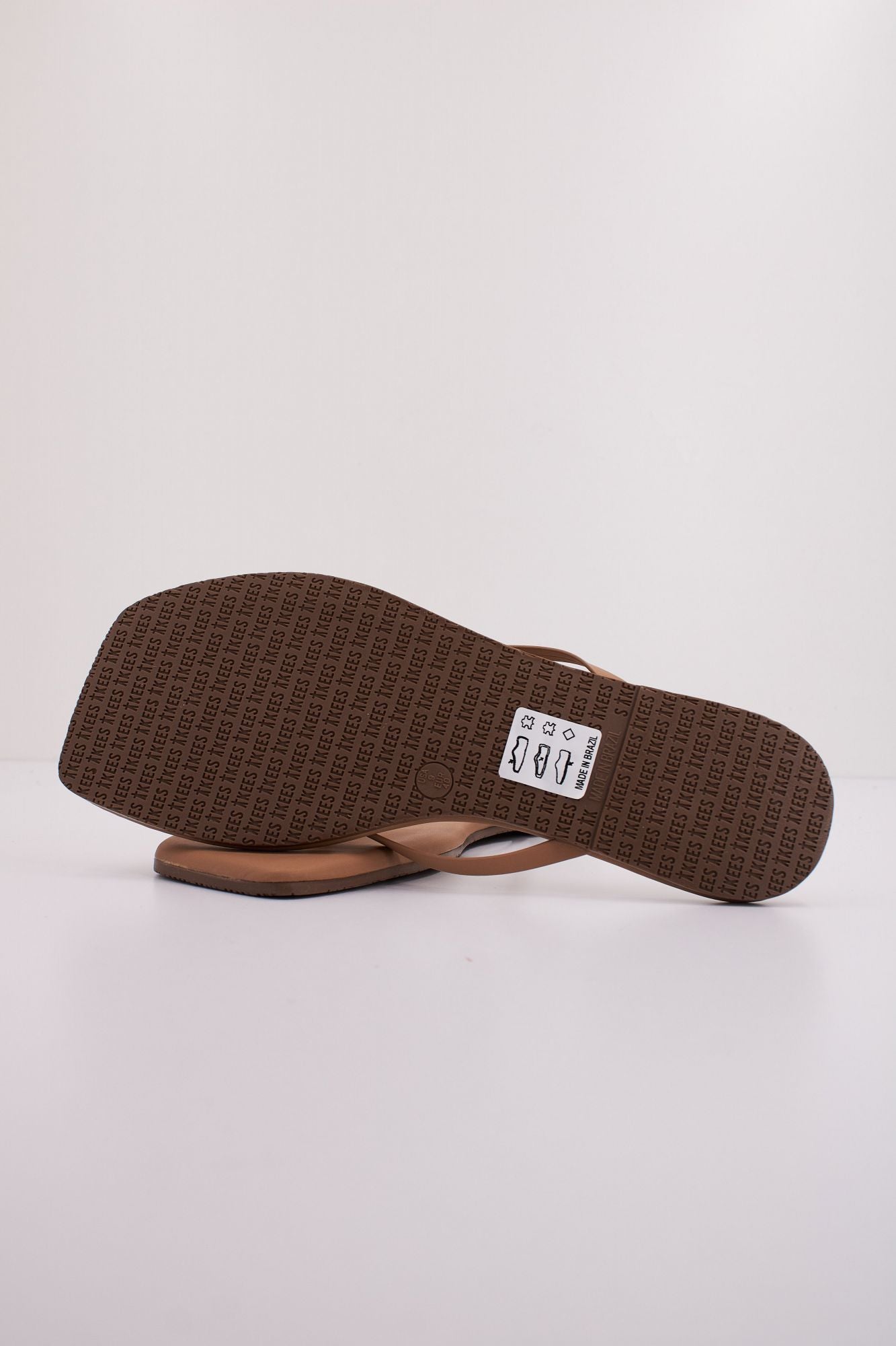 TKEES TKESQUARE TOE en color MARRON (5)