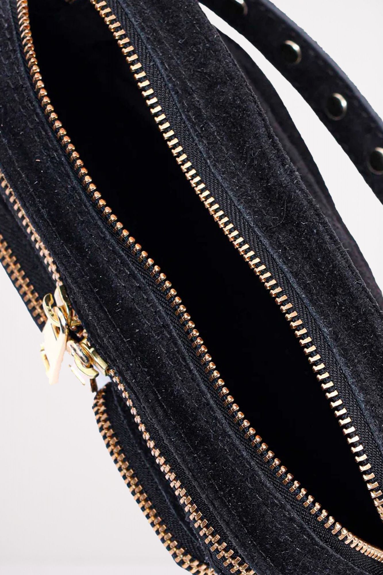 NUNOO HELENA en color NEGRO (3)