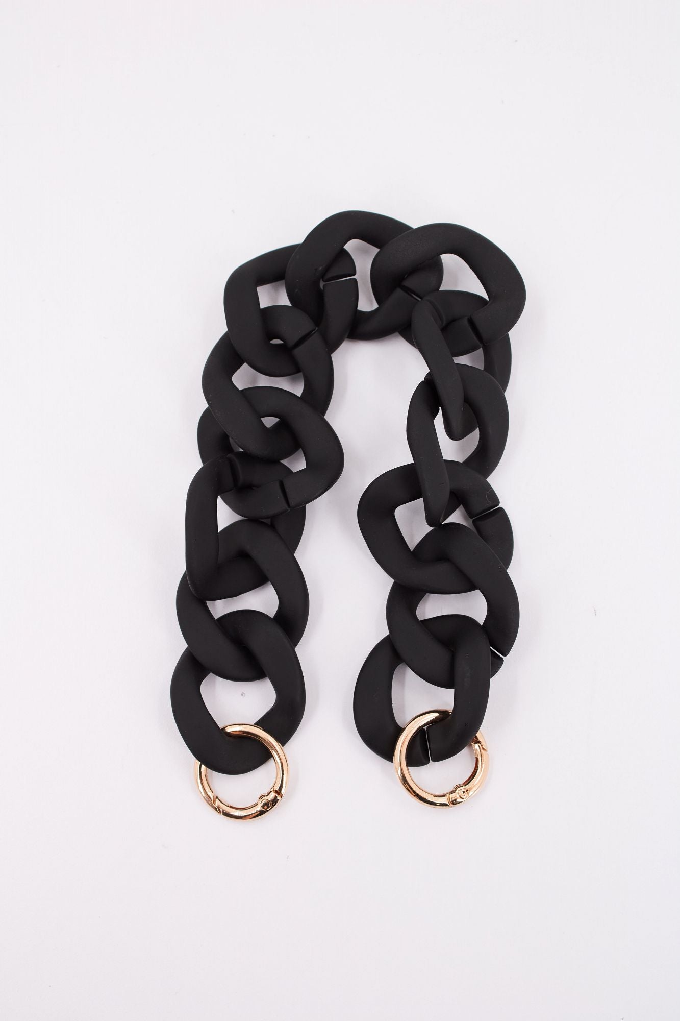 STICKY BESTIE CHAIN BAG en color NEGRO (1)