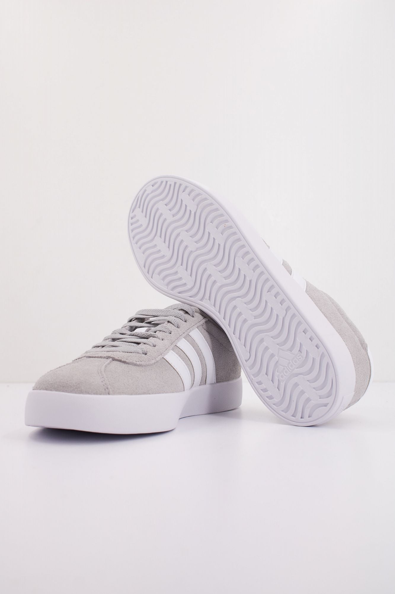 ADIDAS VL COURT 3.0 en color GRIS (5)