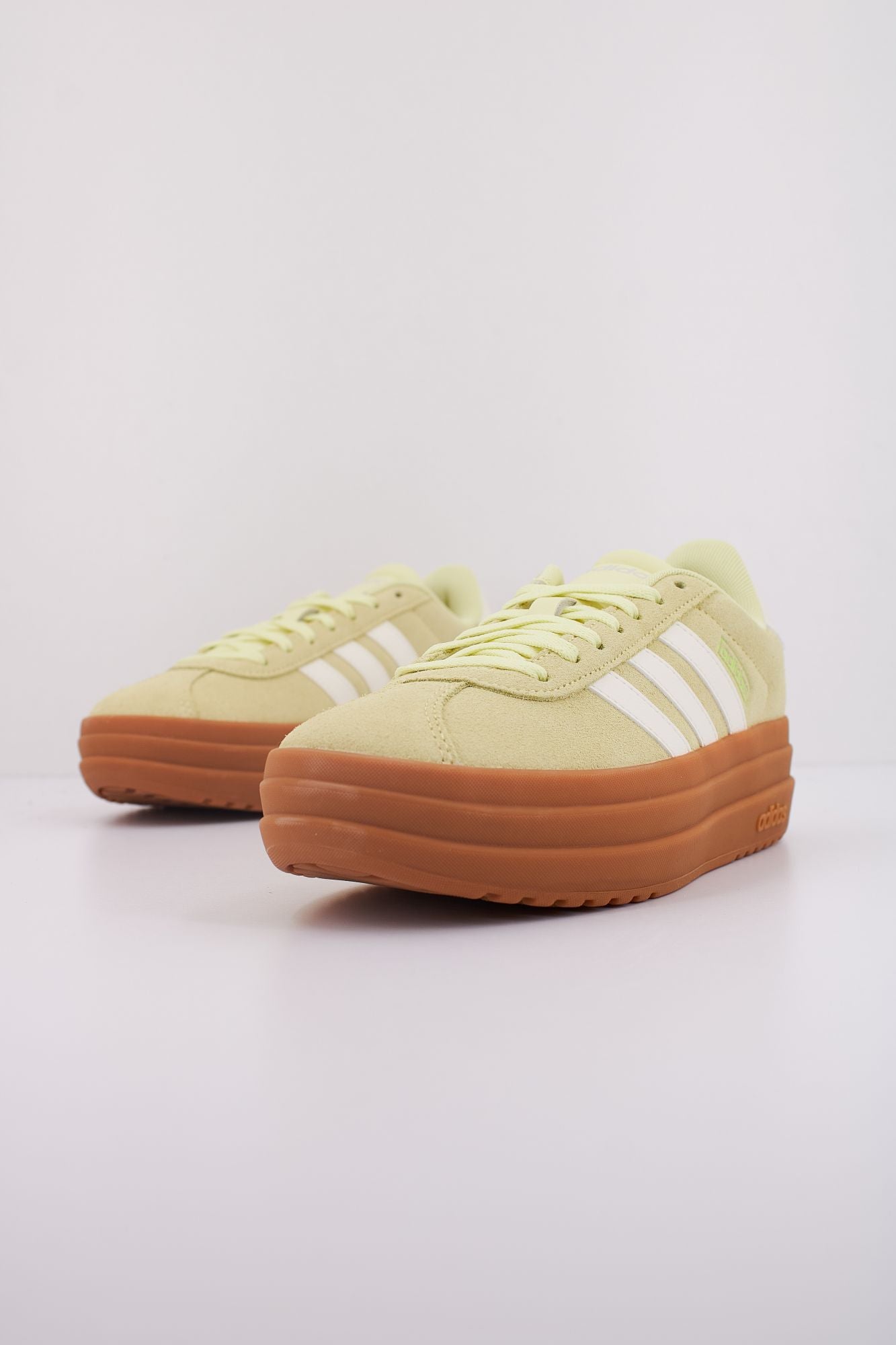 ADIDAS VL COURT BOLD en color AMARILLO (2)