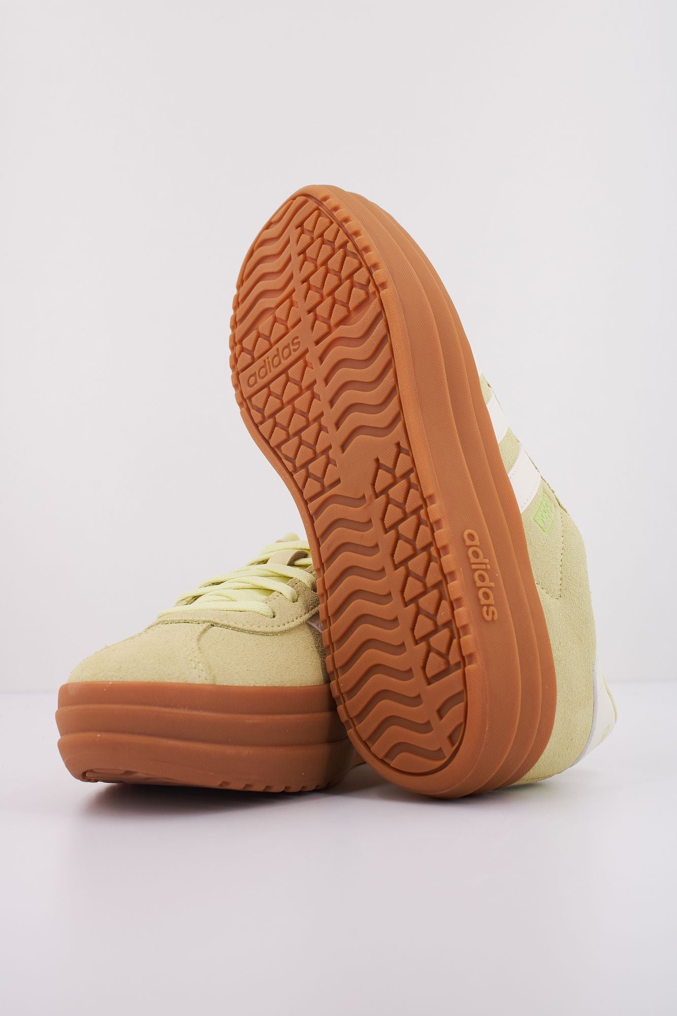 ADIDAS VL COURT BOLD en color AMARILLO (5)