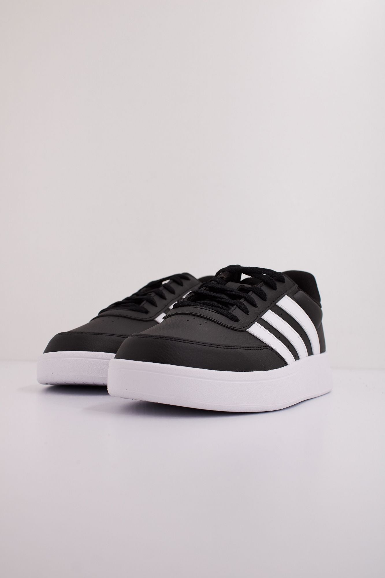 ADIDAS BREAKNET 2.0 en color NEGRO (2)