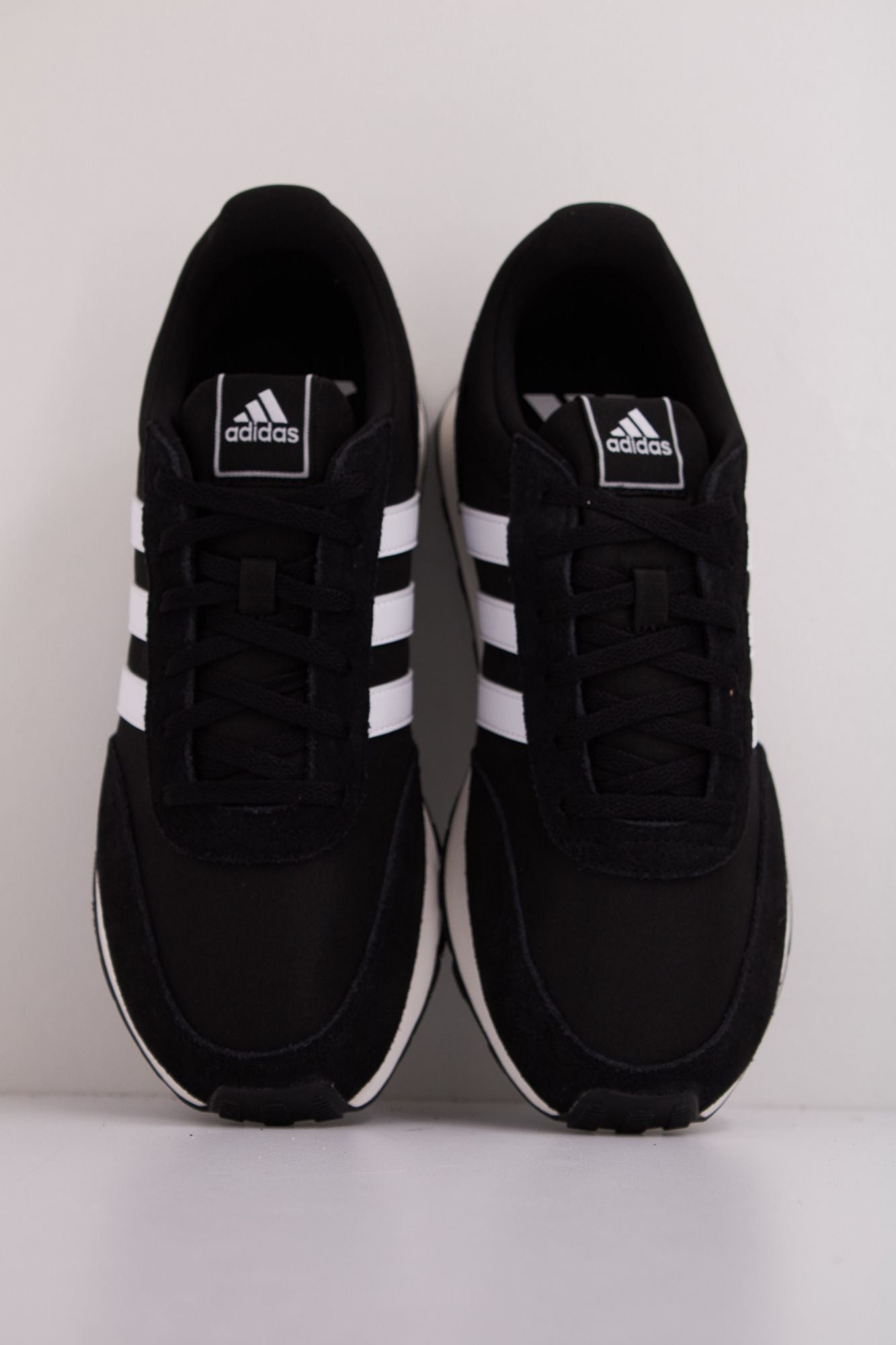 ADIDAS RUN 60s 3.0 en color NEGRO (3)