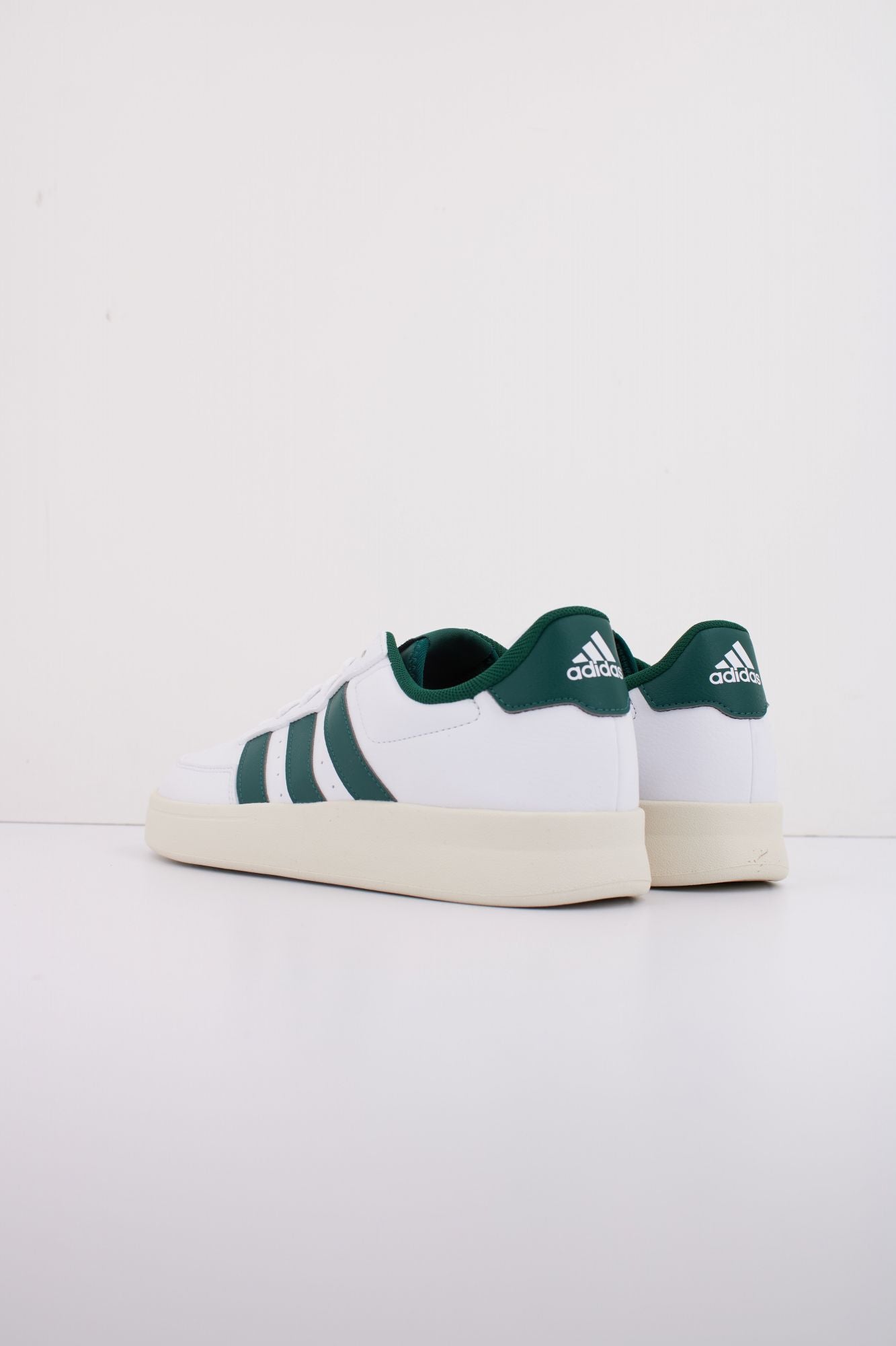 ADIDAS BREAKNET 2.0 en color BLANCO (4)