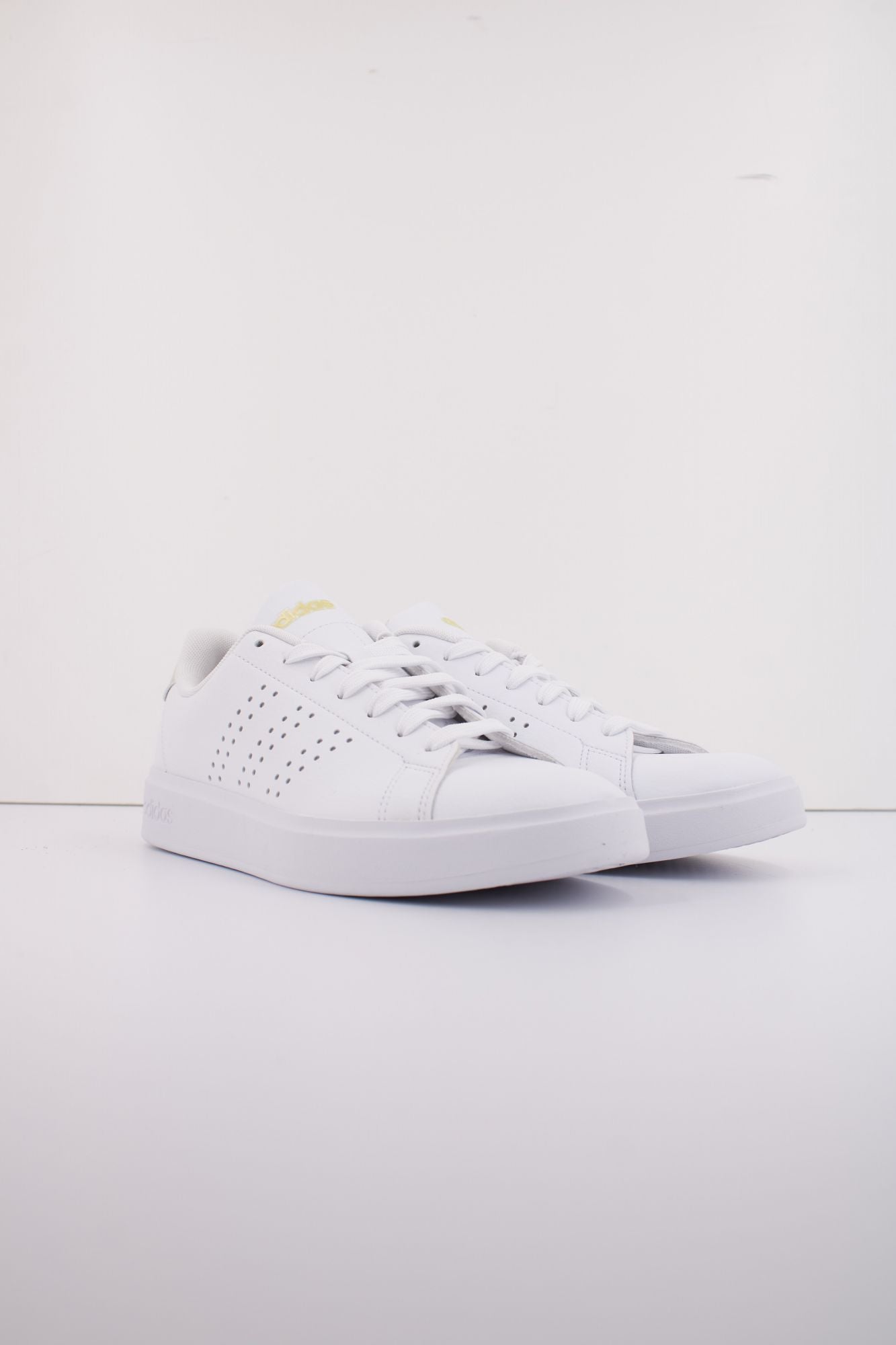 ADIDAS ADVANTAGE 2.0 en color BLANCO (2)
