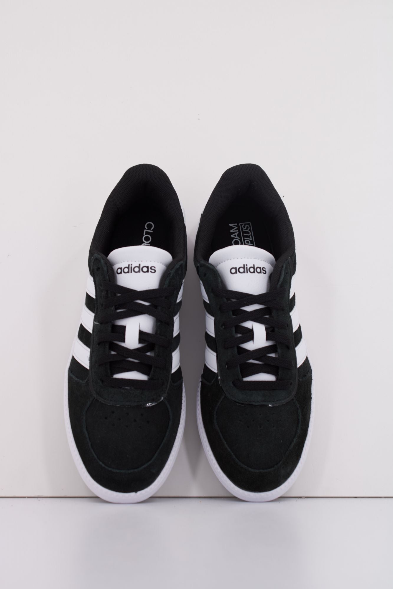 ADIDAS BREAKNET SLEEK en color NEGRO (3)