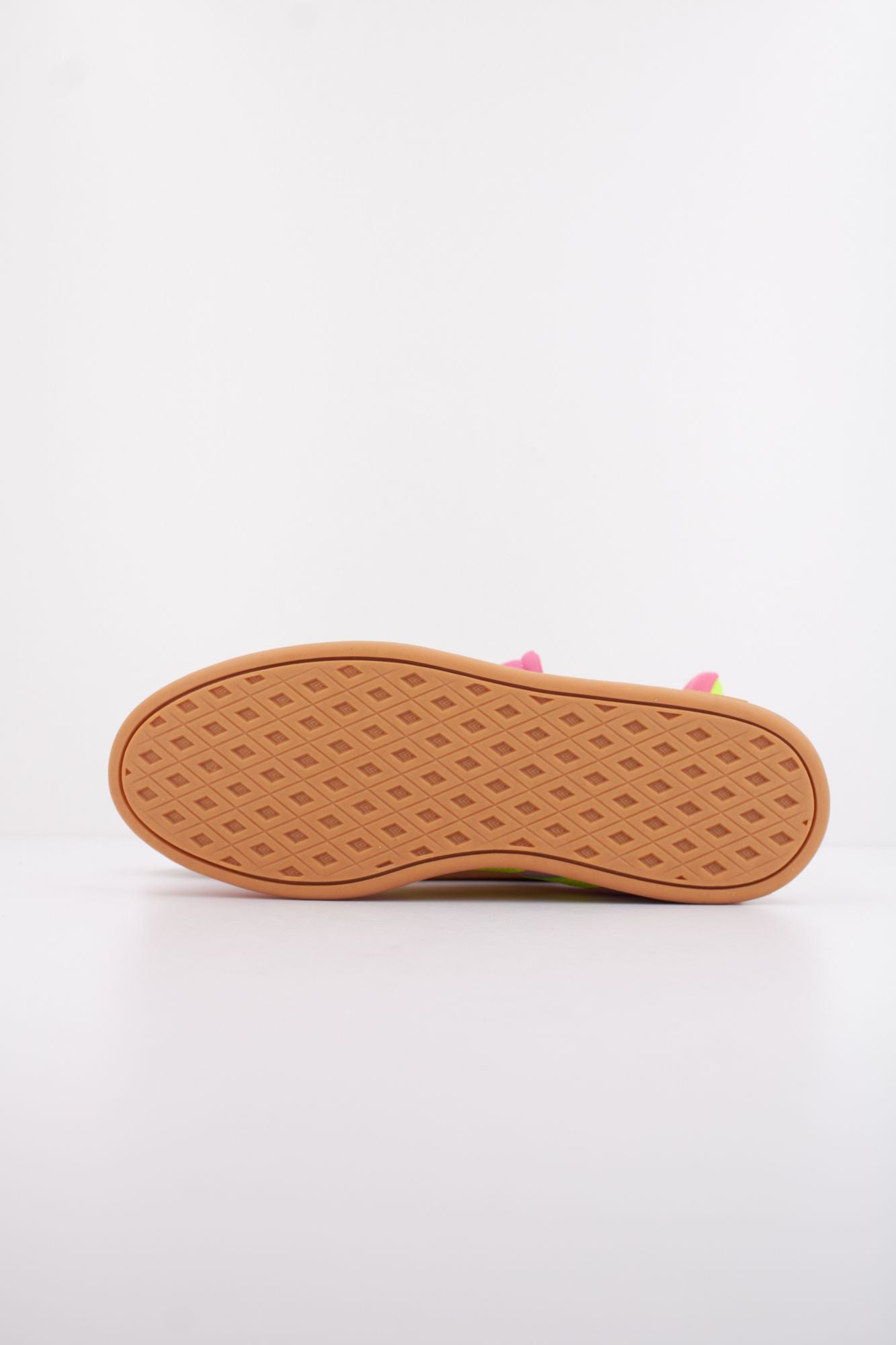ADIDAS BREAKNET SLEEK en color ROSA (5)