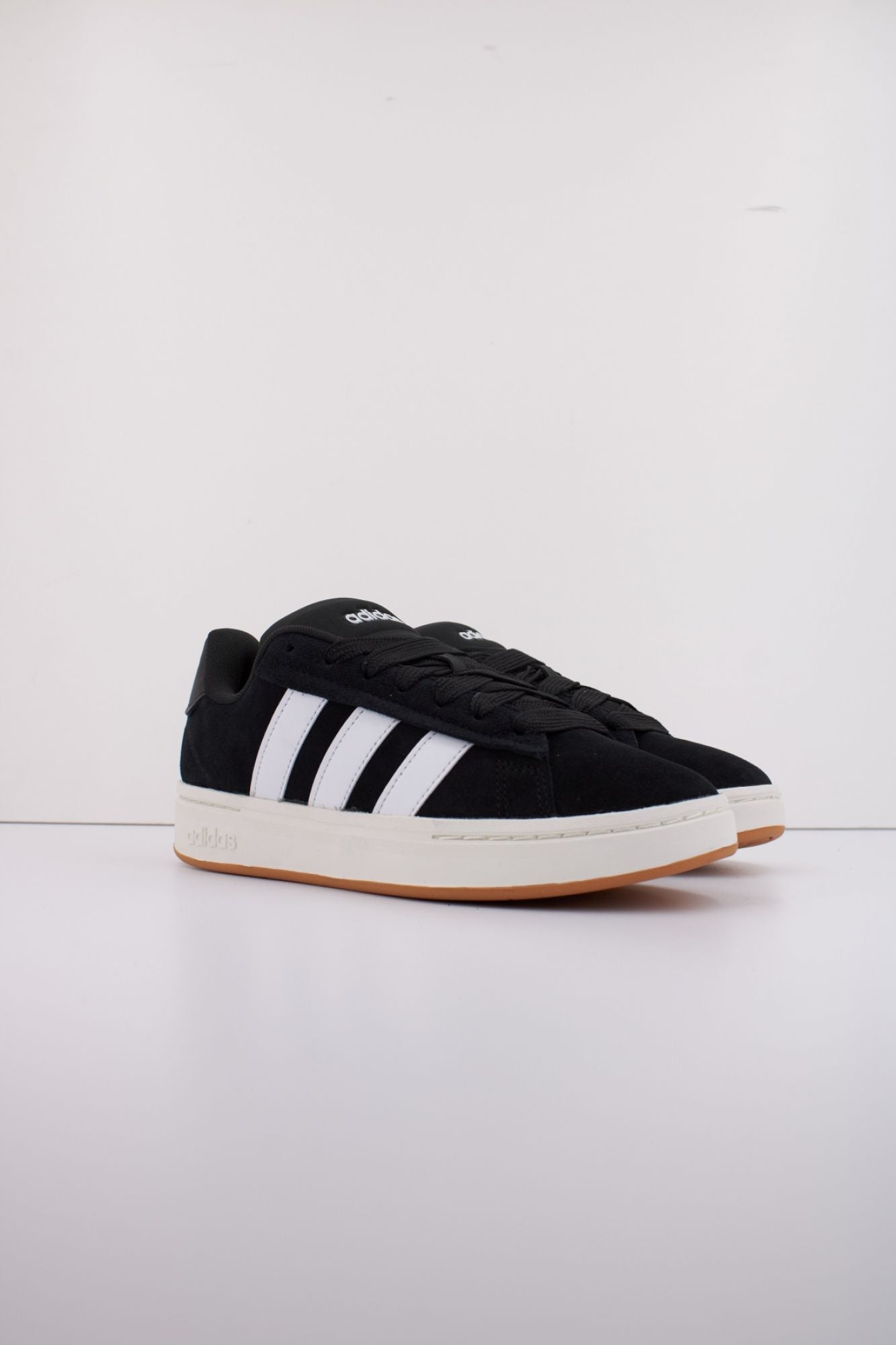 ADIDAS GRAND COURT ALPHA 0 en color NEGRO (2)
