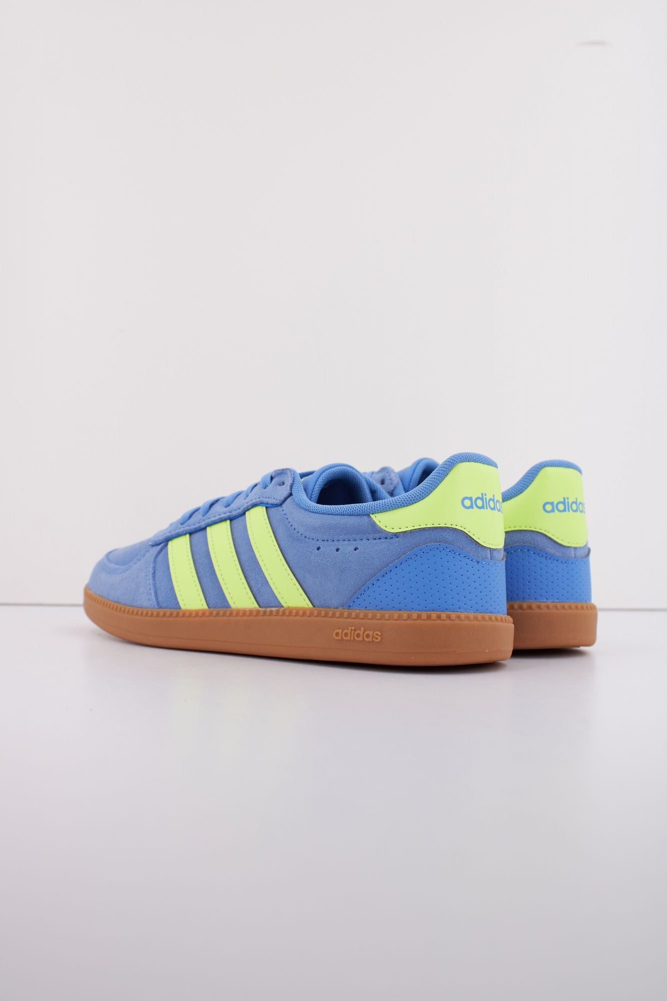 ADIDAS BREAKNET SLEEK en color AZUL (4)