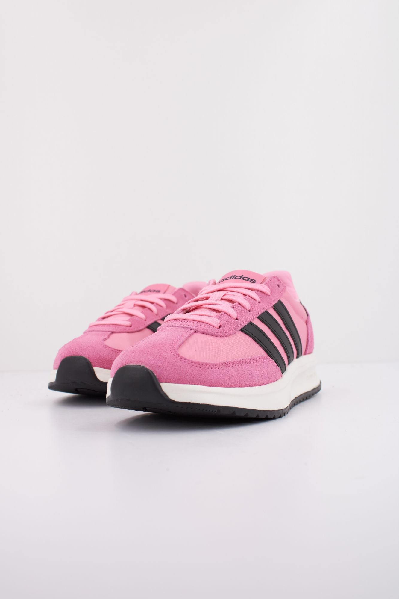 ADIDAS RUN 70s 2.0 en color ROSA (2)
