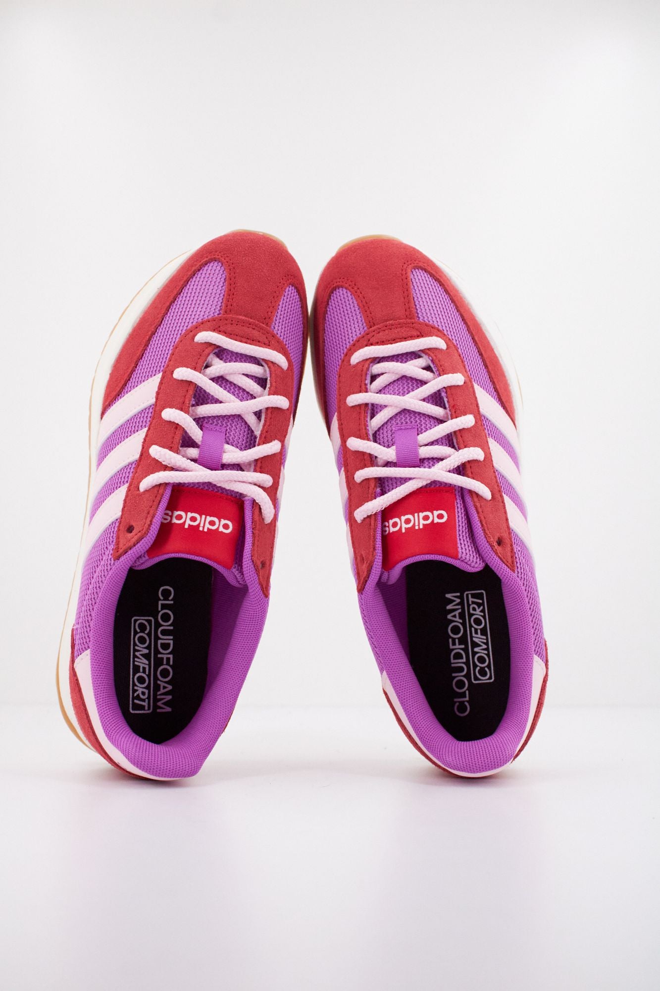 ADIDAS RUN 70s 2.0 en color VIOLETA (3)