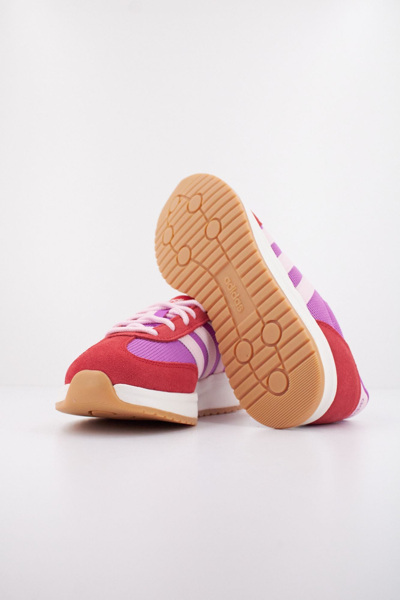 ADIDAS RUN 70s 2.0 en color VIOLETA (5)
