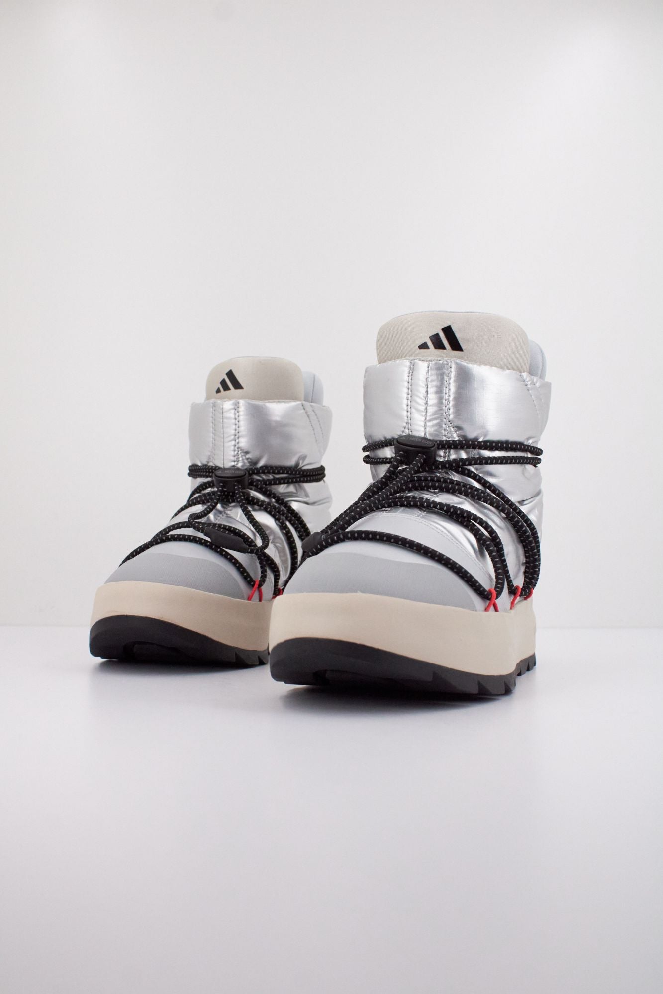 ADIDAS X MOONBOOT A en color PLATA (2)
