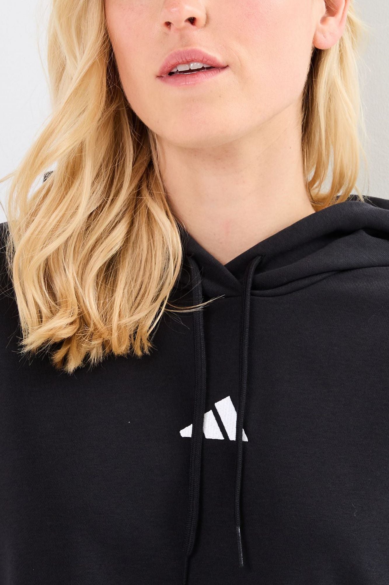 ADIDAS W 3S FT CRO HD en color NEGRO (4)