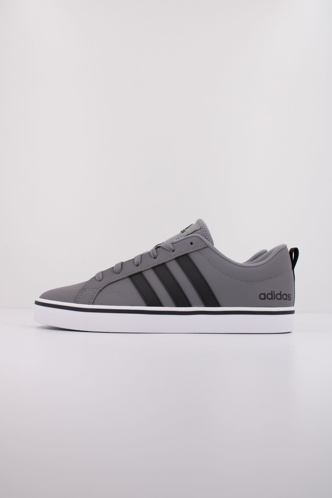 ADIDAS PACE 2.0 en color GRIS (1)