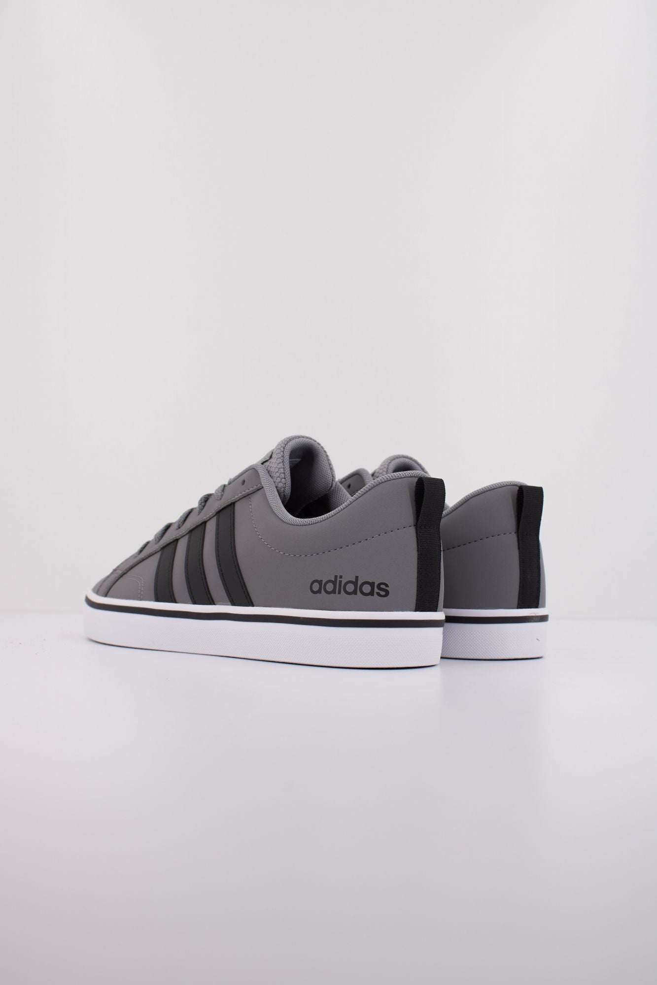 ADIDAS PACE 2.0 en color GRIS (4)