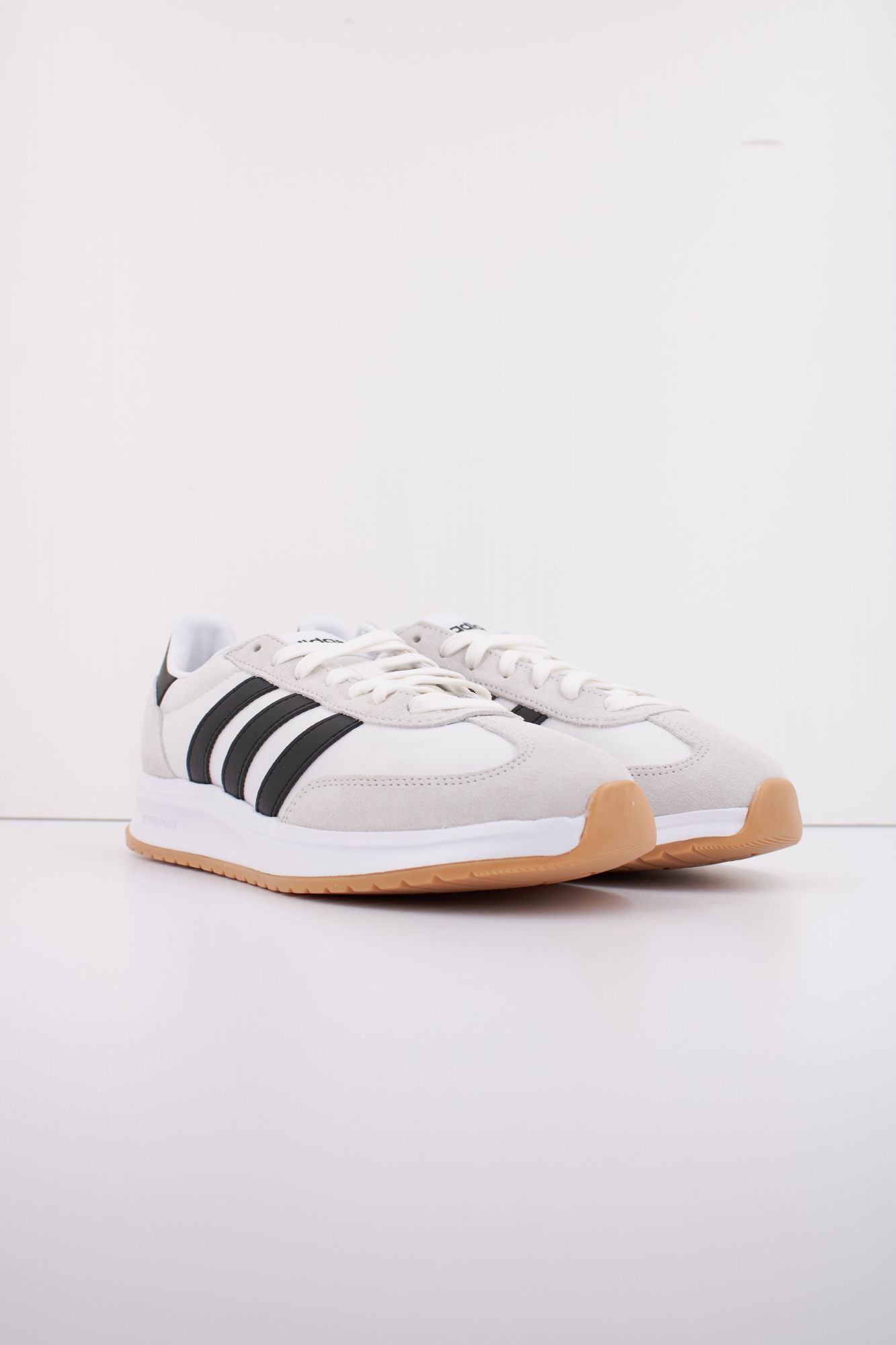 ADIDAS RUN 70s 2.0 en color BLANCO (2)