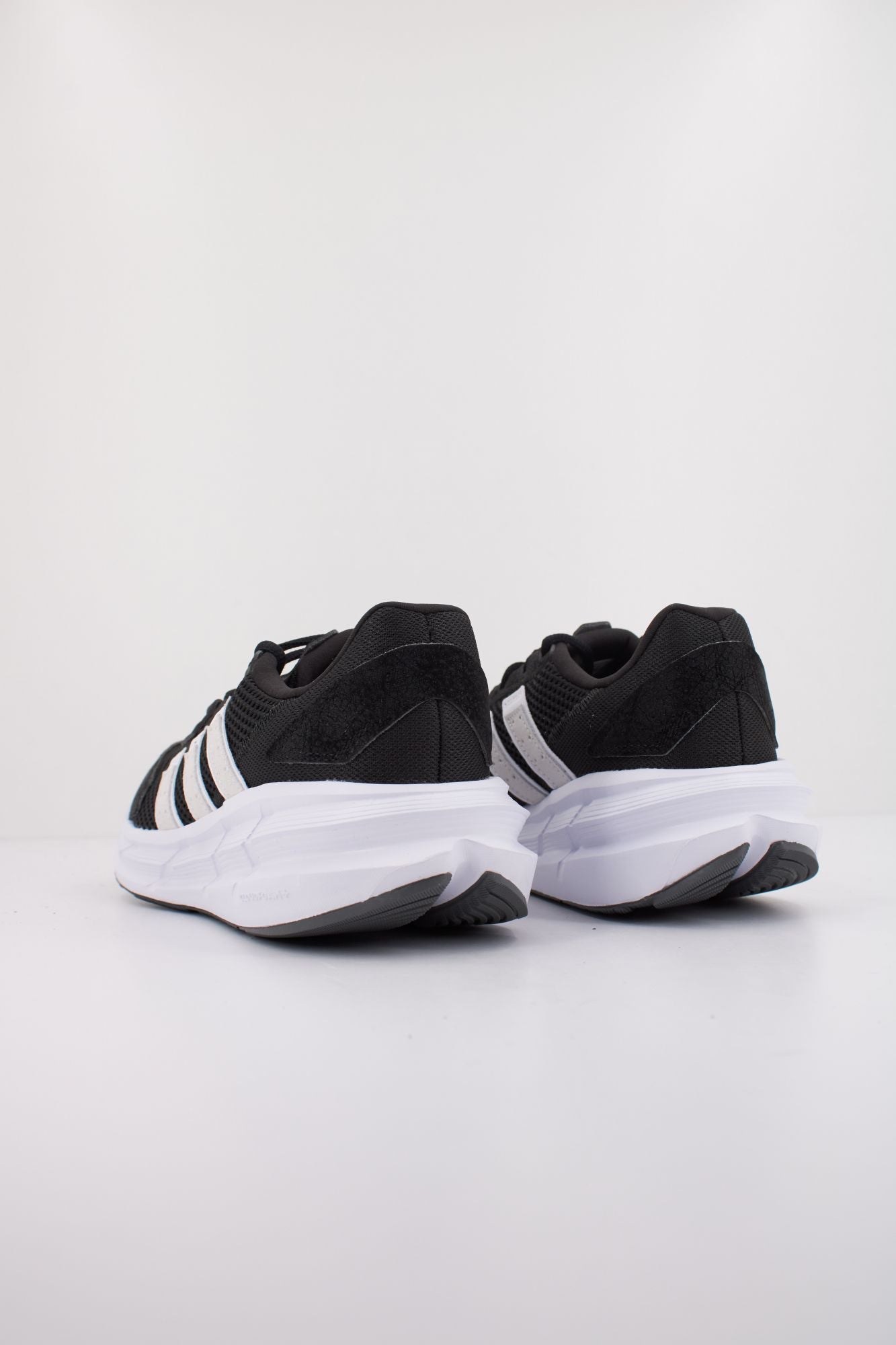 ADIDAS ASTRASTAR en color NEGRO (4)